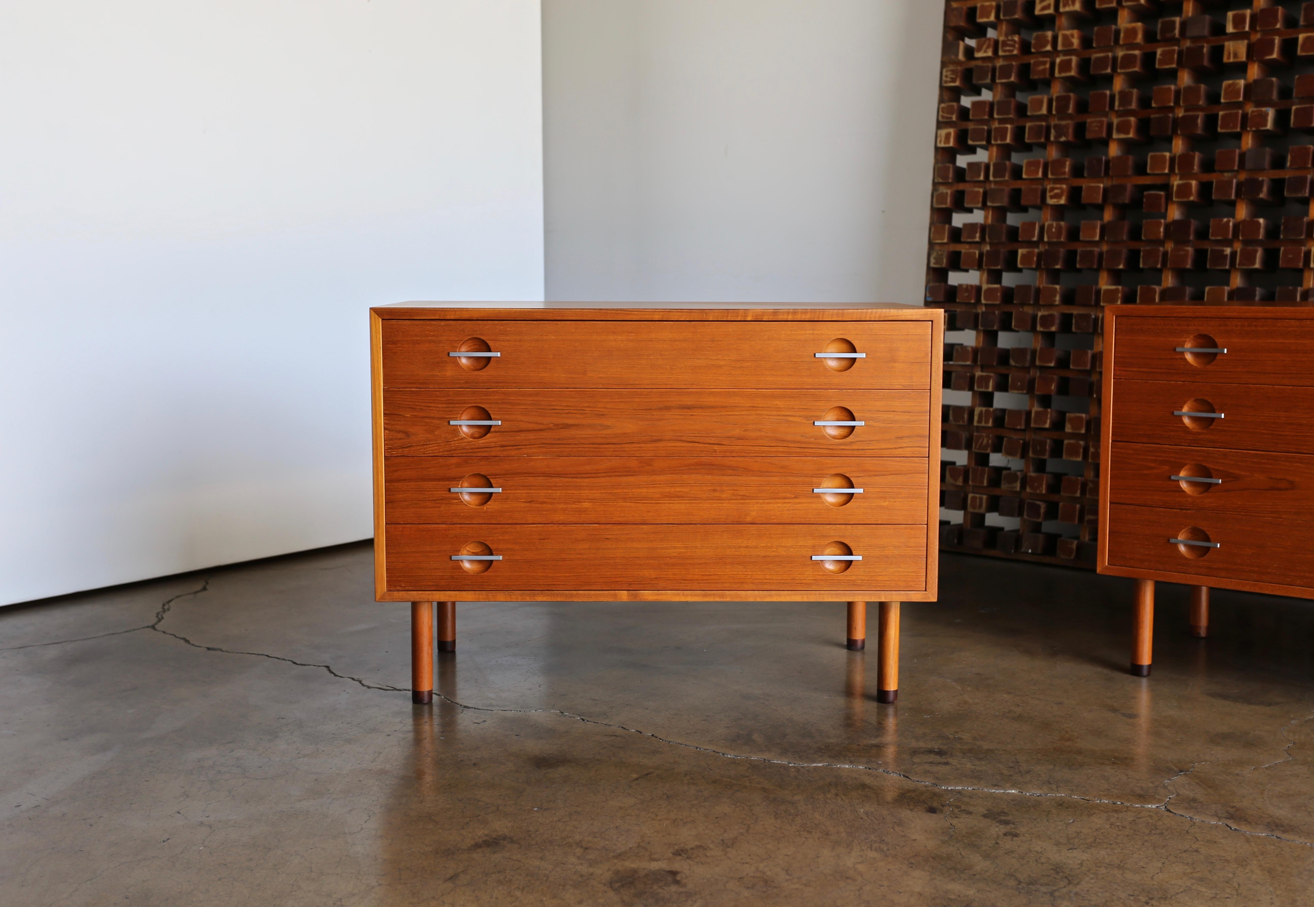 Pair of teak, aluminum and Wengé chest by Hans Wegner for Ry Mobler, circa 1960.