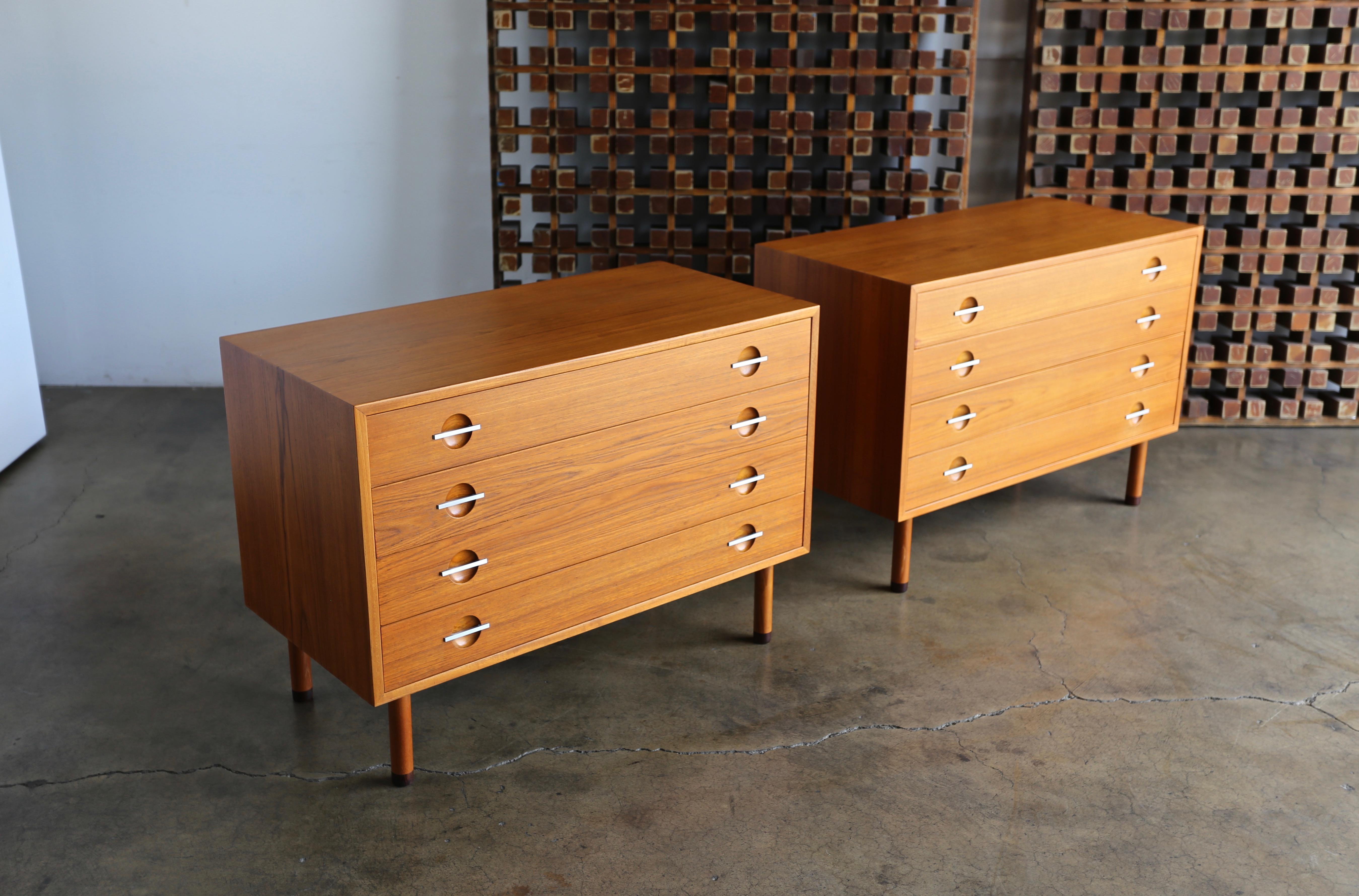 Mid-Century Modern Pair of Chest by Hans Wegner for RY Mobler, circa 1960