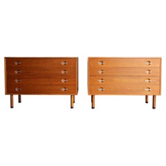 Paire de commodes par Hans Wegner pour RY Mobler:: vers 1960