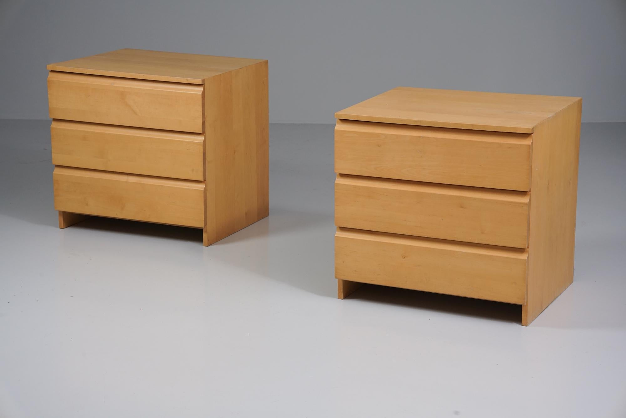 Scandinavo moderno Coppia di cassettiere, Pirkko Stenros, Artek, 1960/1970 in vendita