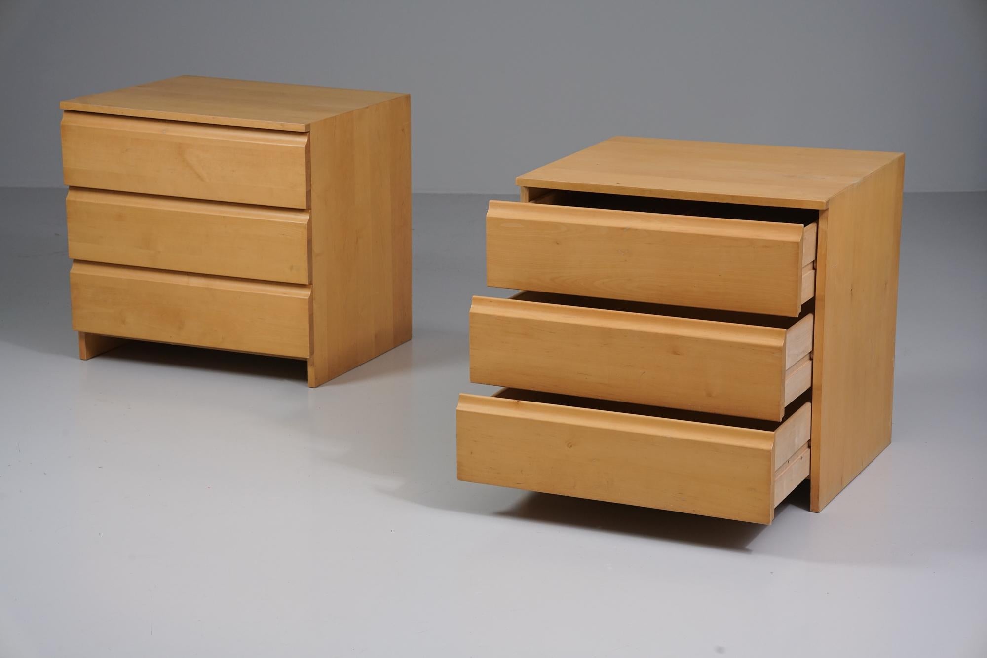 Finlandese Coppia di cassettiere, Pirkko Stenros, Artek, 1960/1970 in vendita