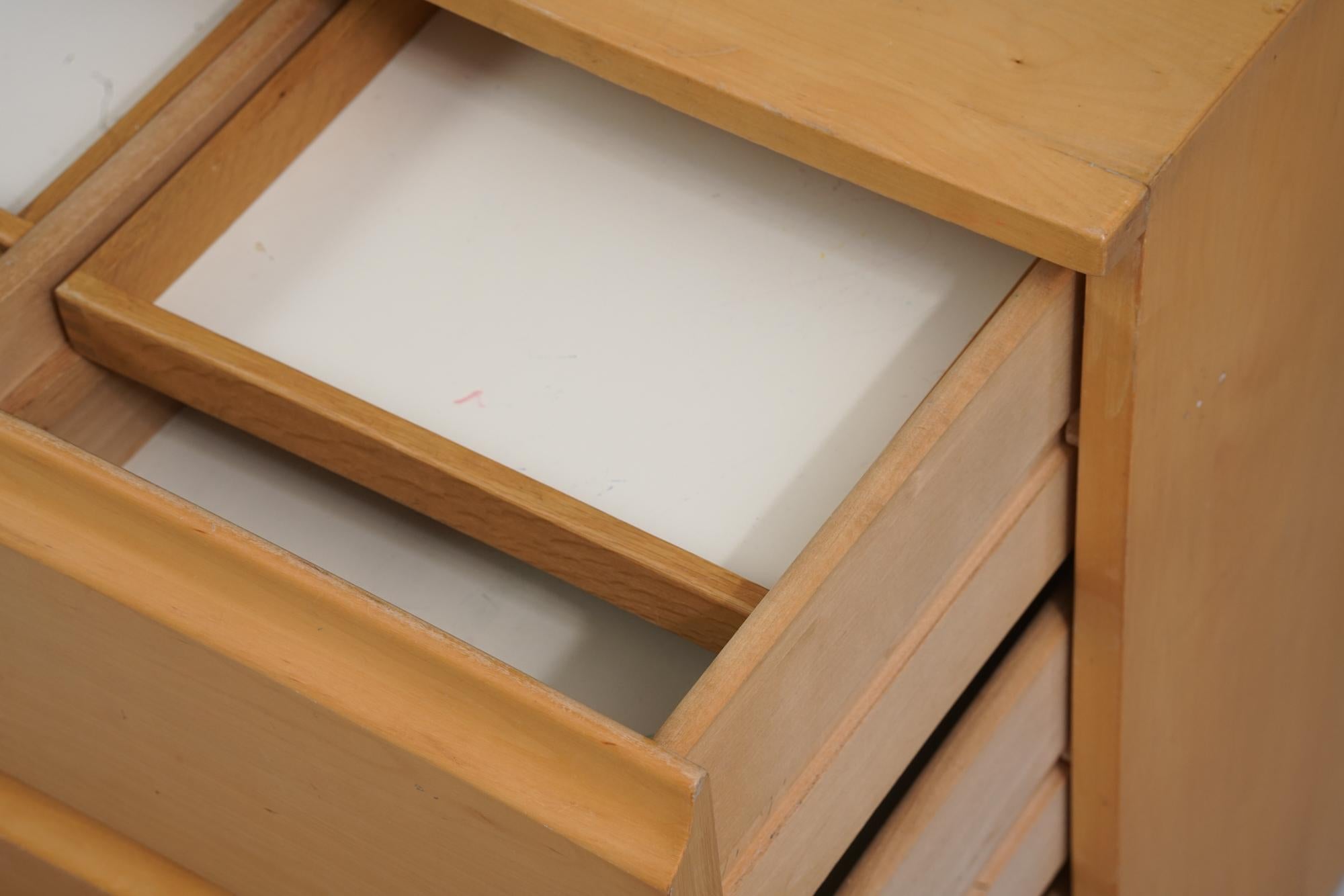 Coppia di cassettiere, Pirkko Stenros, Artek, 1960/1970 In condizioni buone in vendita a Helsinki, Uusimaa
