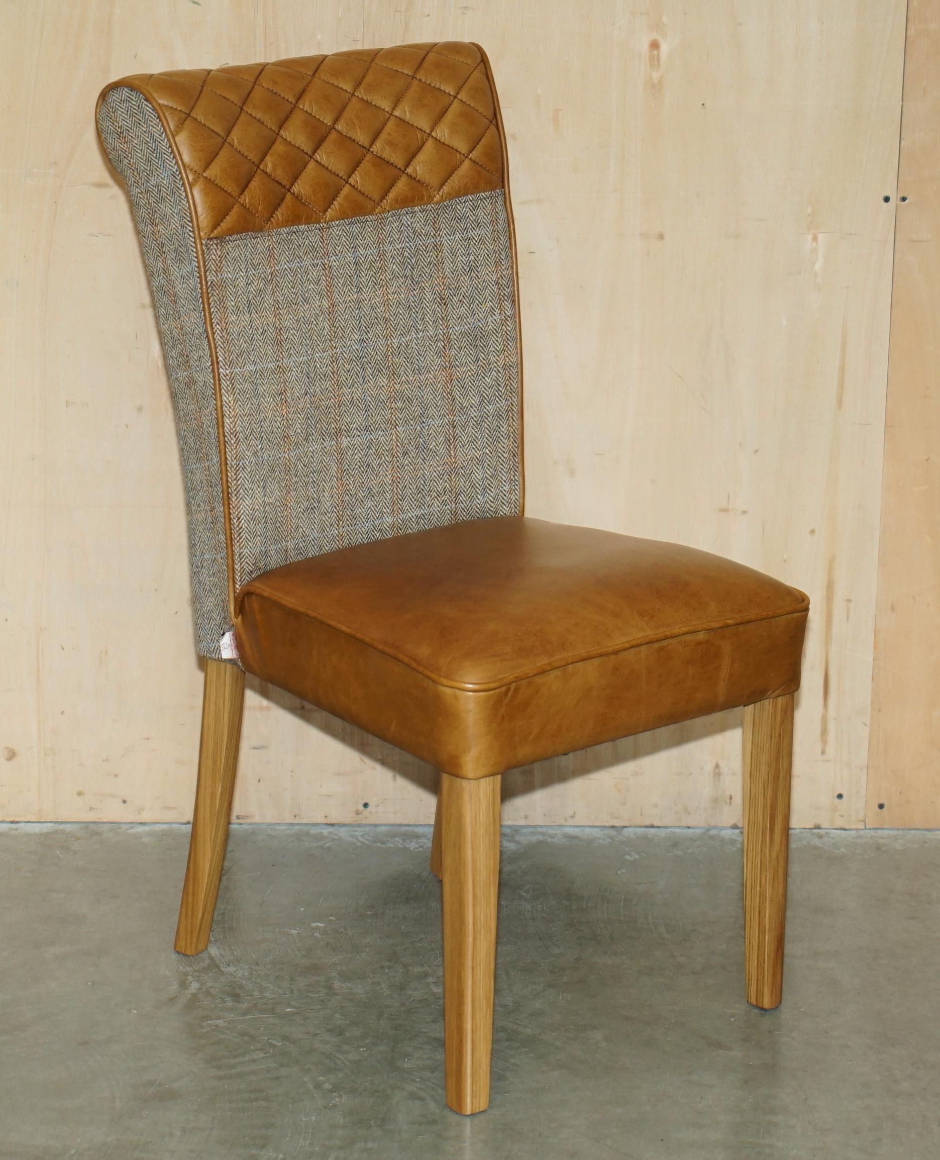 PAR DE SILLONES DE SALÓN CHESTERFiELD HARRIS TweED DE CUERO MARRÓN PARTE DE UN GRAN SUITE en venta 7