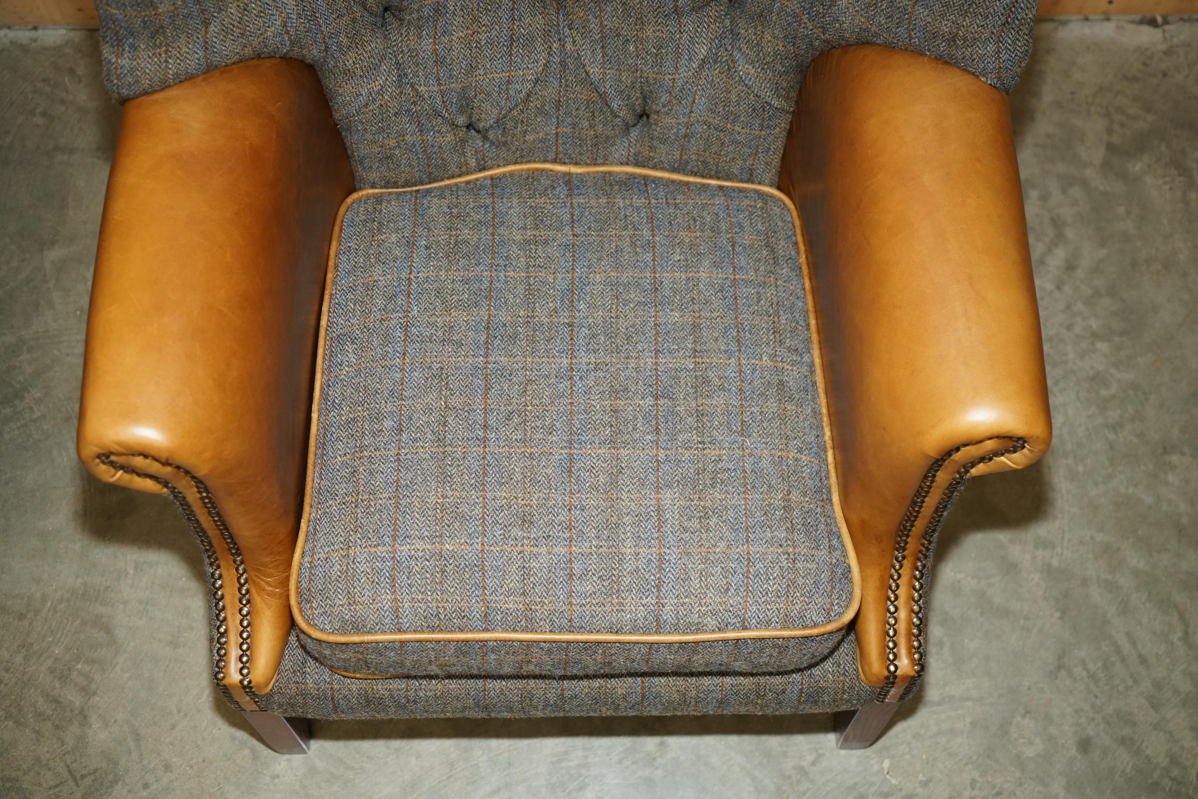 Hand-Crafted PAIR OF CHESTERFIELD PORTERS HARRIS TWEED BROWN LEATHER ARMCHAiRS PART OF SUITE For Sale