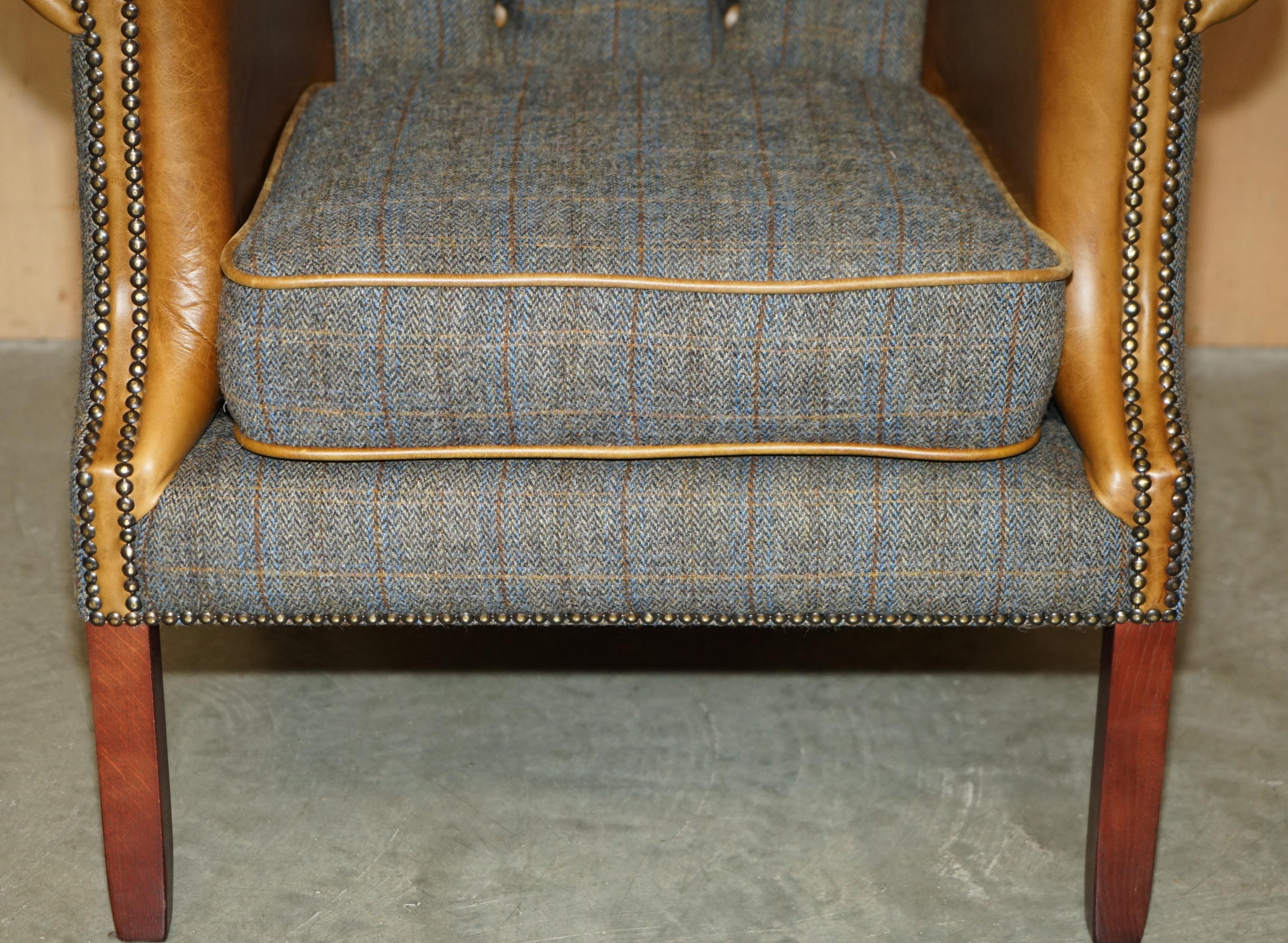 Leather PAIR OF CHESTERFIELD PORTERS HARRIS TWEED BROWN LEATHER ARMCHAiRS PART OF SUITE For Sale