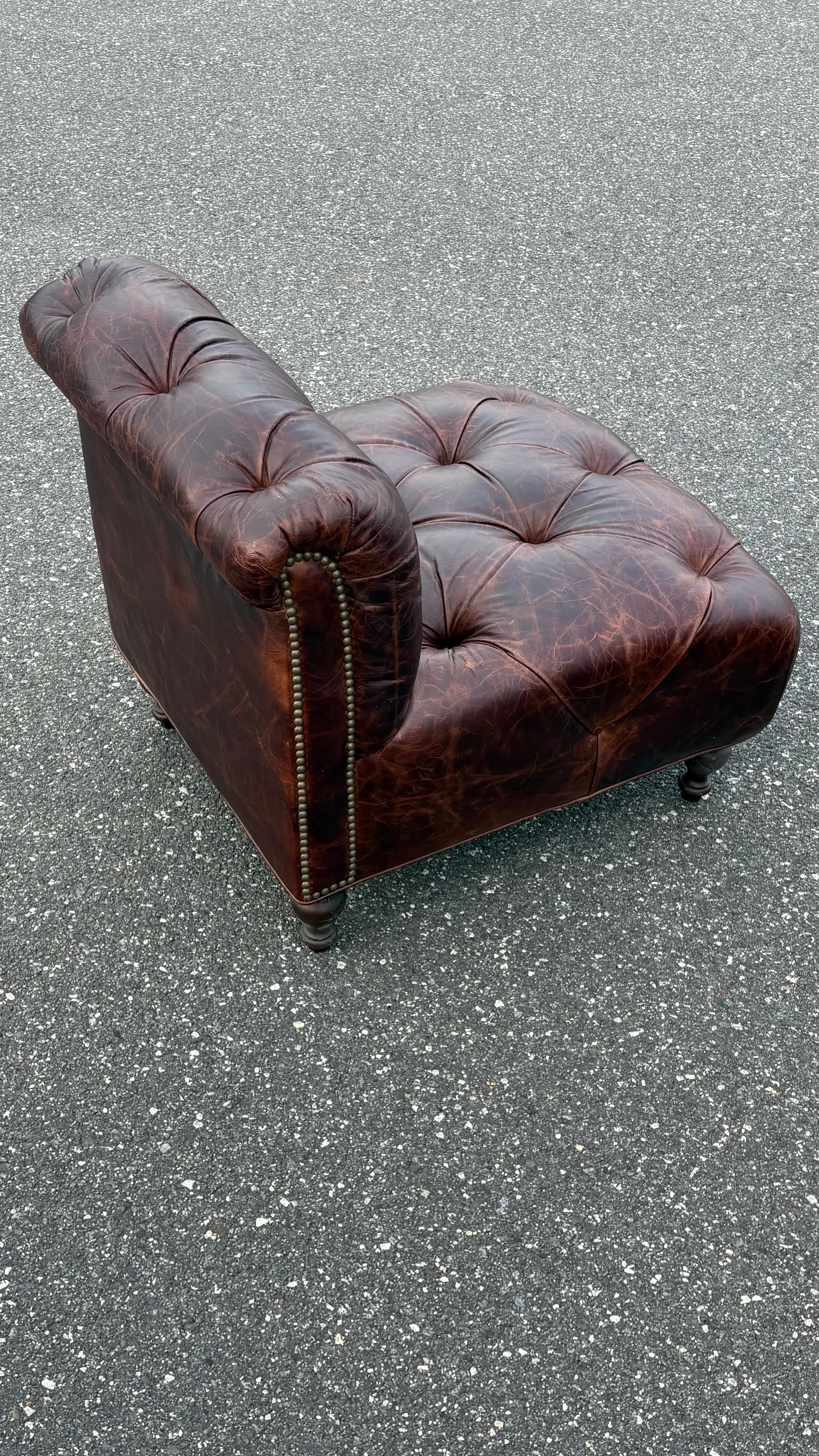Pareja de Sillones Chesterfield de cuero en venta 5
