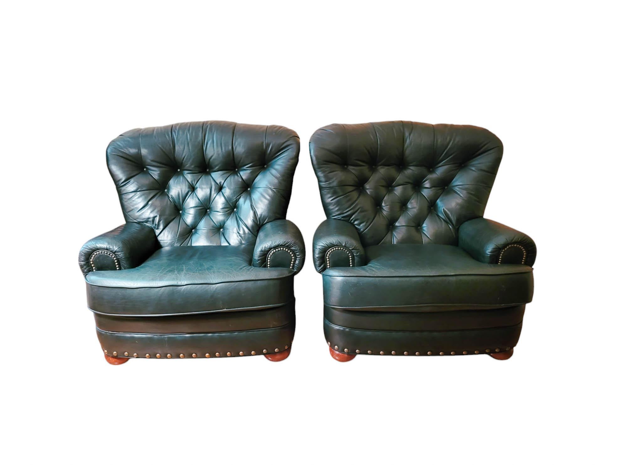 Pair of Chesterfield Style Dark Green Leather Club Chairs and Ottoman- 3 Pieces In Good Condition For Sale In North Palm Beach, FL