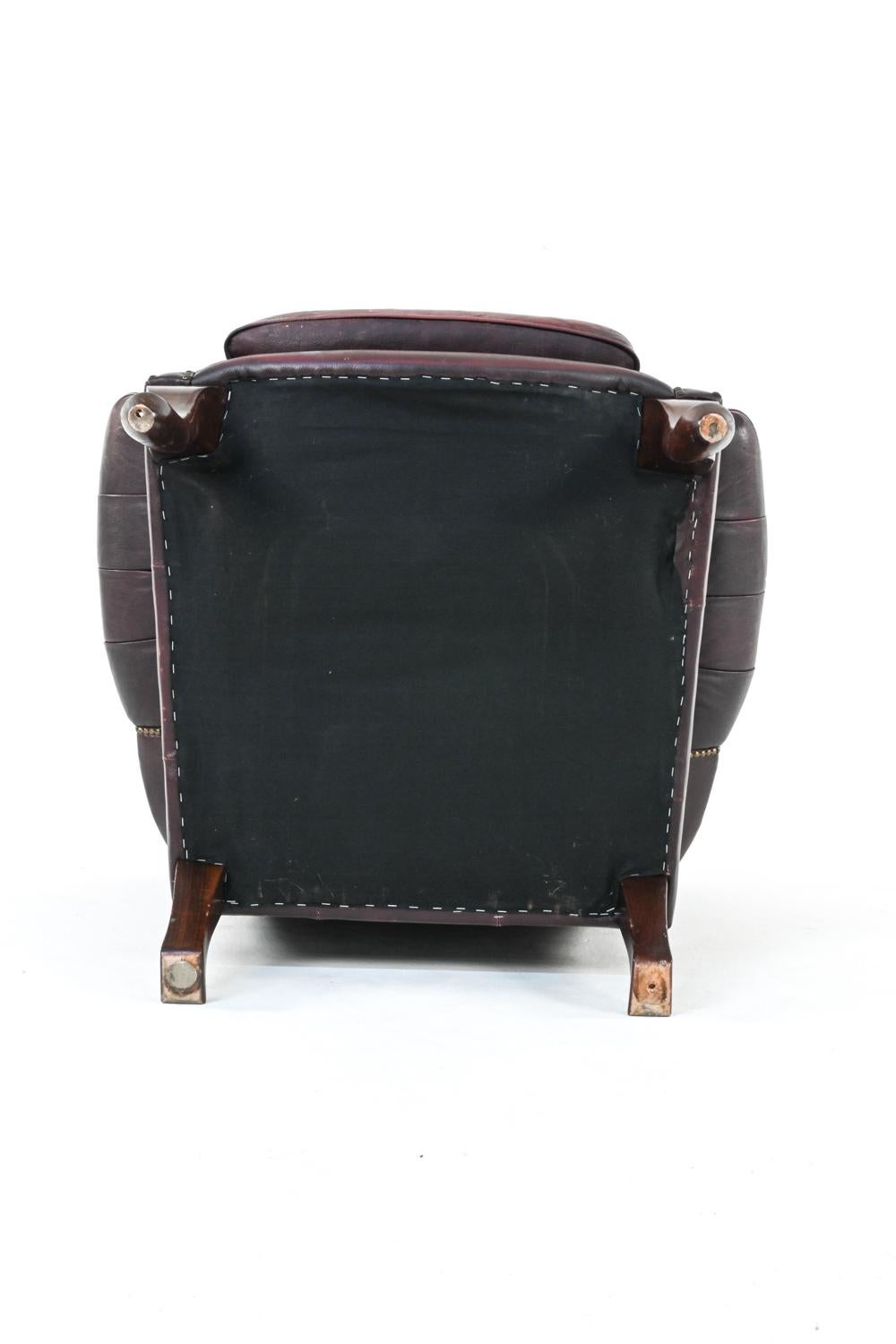 Pareja de sillones reclinables de cuero acolchado estilo Chesterfield 5