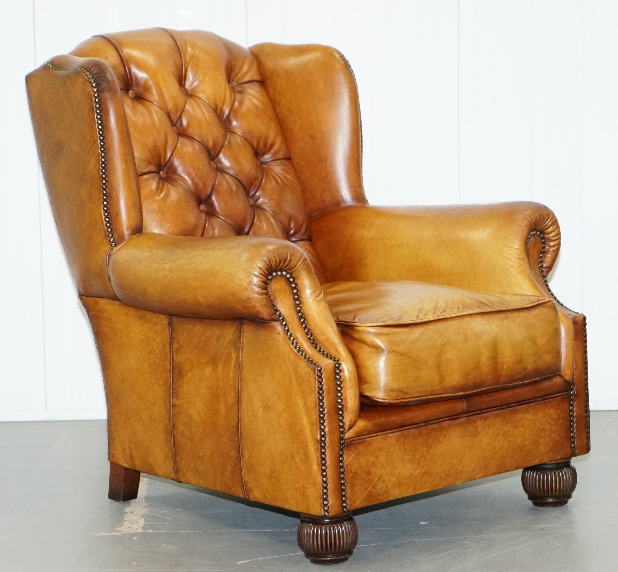 We are delighted to offer for sale this stunning pair of Tetrad Oskar Chesterfield aged brown leather armchairs 

One of the most iconic armchairs ever produced by Tetrad, they are exceptionally comfortable, handmade in England, the seat cushions