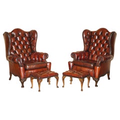 Pärchen CHESTERFIELD VINTAGE OXBLOOD LEATHER WINGBACK ARMCHAIRS & FOOTSTOOLs