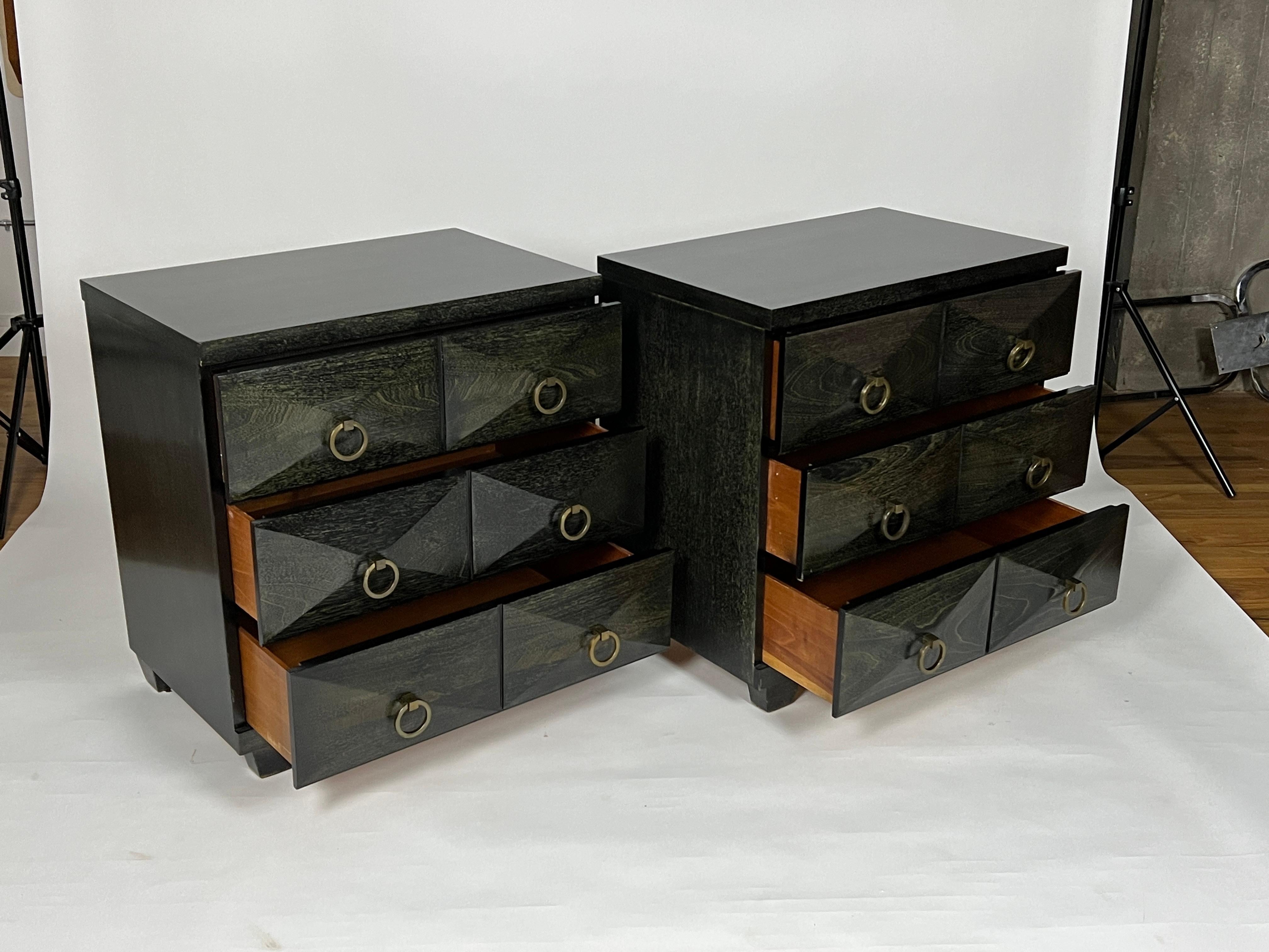 Pair of Chests in Silver Fox Black Cerused Wood In Good Condition In Chicago, IL