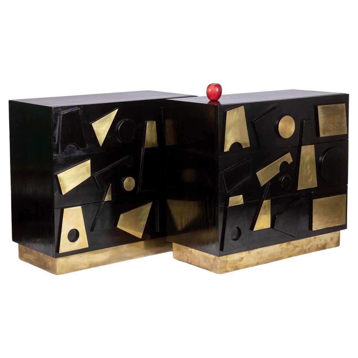 Pair of chests of drawers in lacquered beech and gilded brass. Contemporary work For Sale