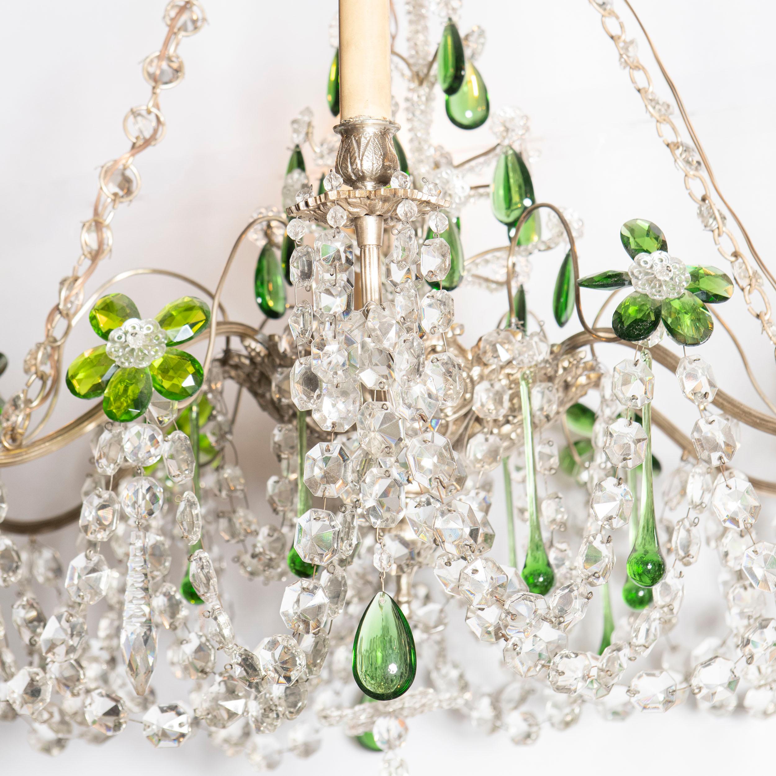 Pair of Chezh Crystal and Silver Bronze Chandeliers, England, Early 20th Century In Good Condition For Sale In Buenos Aires, Buenos Aires