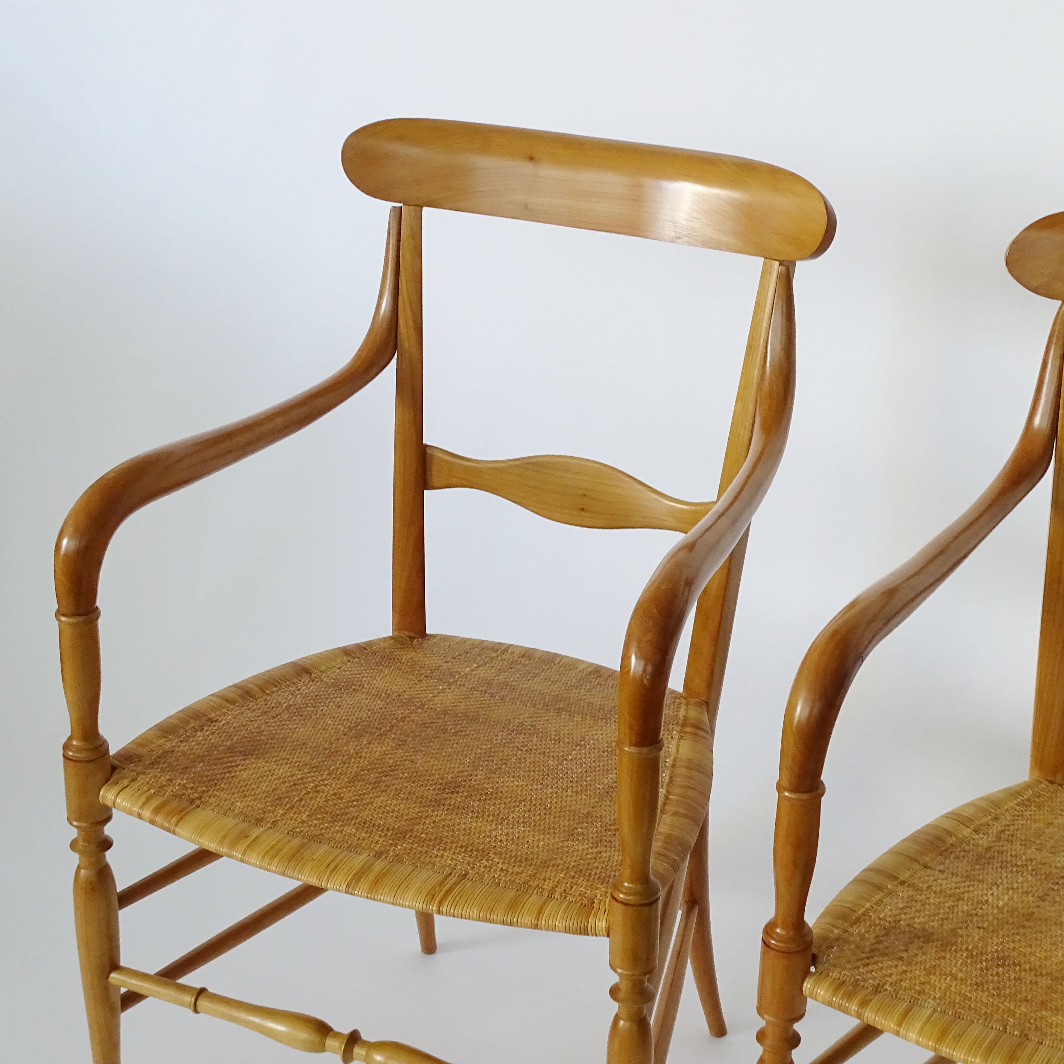 Mid-20th Century Pair of Chiavari Armchairs in Beechwood and Caned Seat, Italy, 1960s For Sale