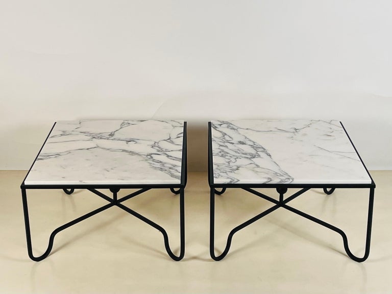 French Pair of Chic Arabescato Marble 'Entretoise' Side or End Tables by Design Frères For Sale
