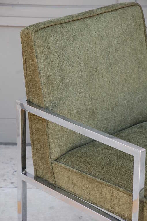 Paar schicke gepolsterte Sessel aus verchromtem Stahl (Ende des 20. Jahrhunderts) im Angebot