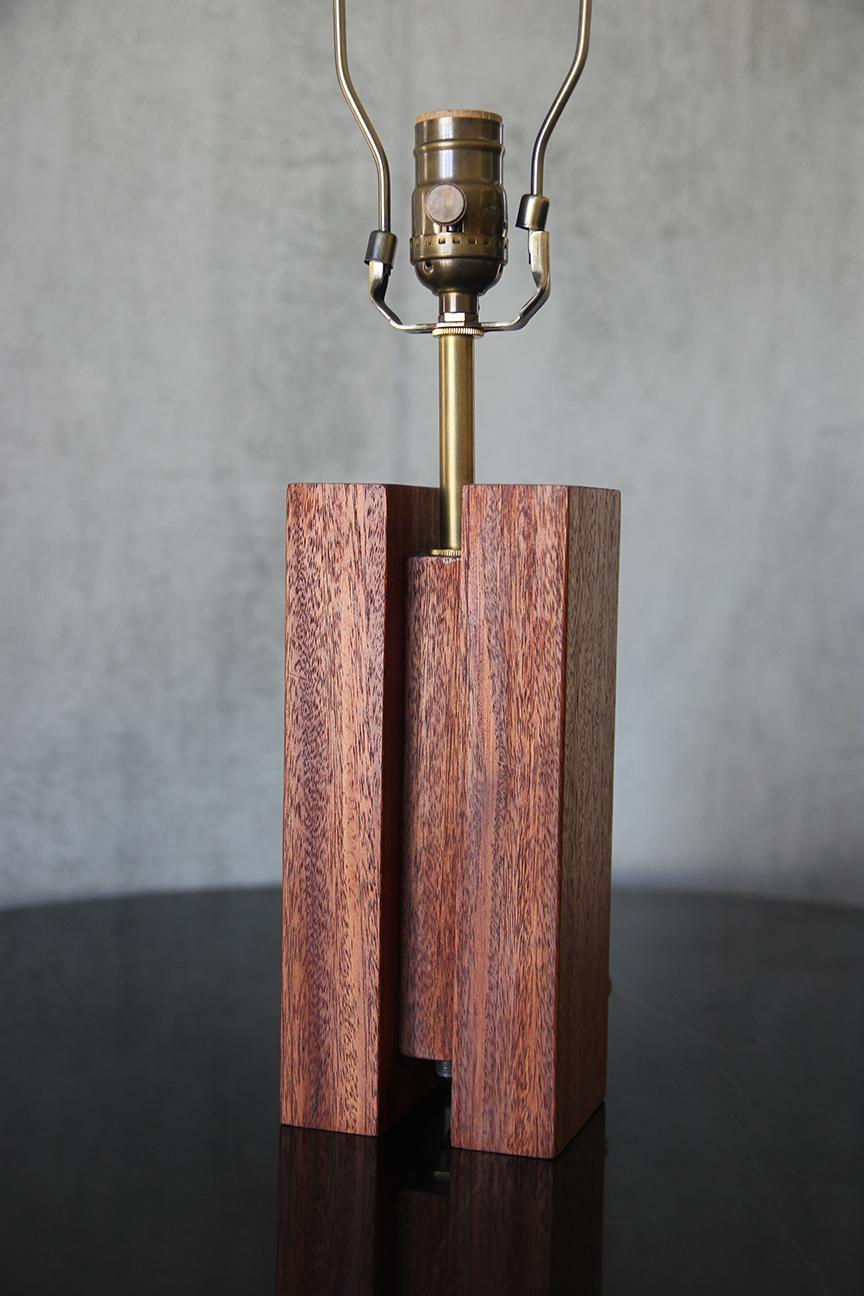 Américain Paire de lampes Chic 'Cubismo' avec abat-jour en lin par Understated Design en vente