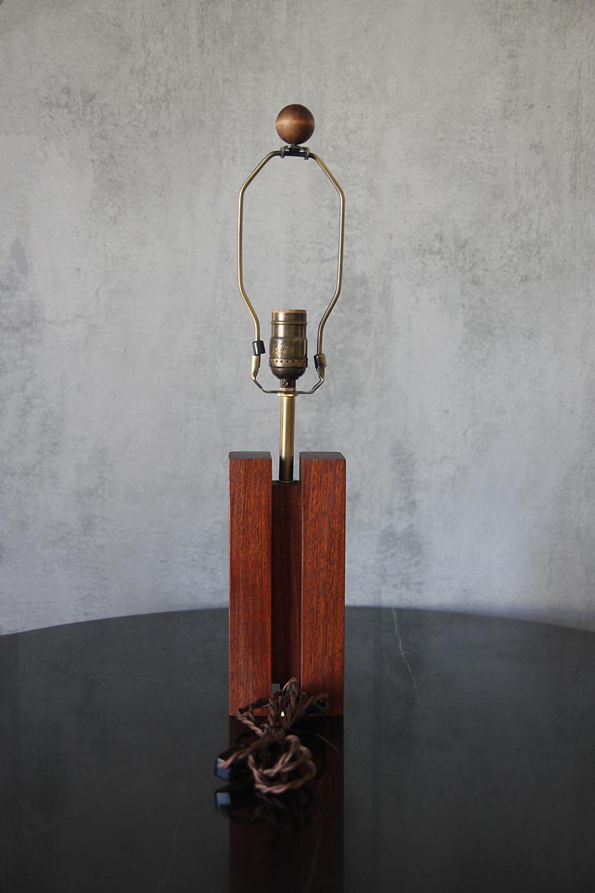 XXIe siècle et contemporain Paire de lampes Chic 'Cubismo' avec abat-jour en lin par Understated Design en vente