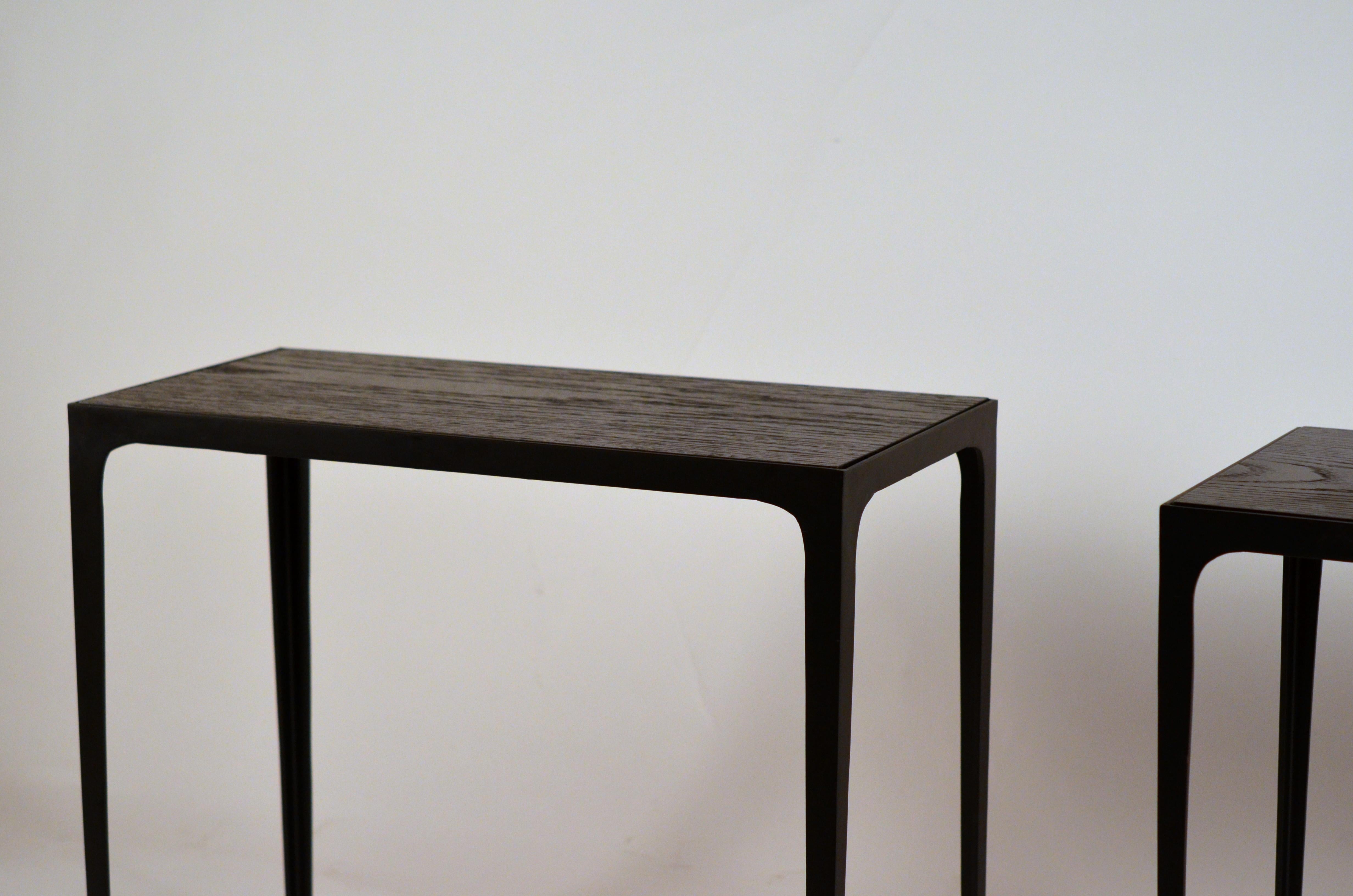 French Pair of Chic Ebonized Oak 'Esquisse' Side Tables by Design Frères For Sale