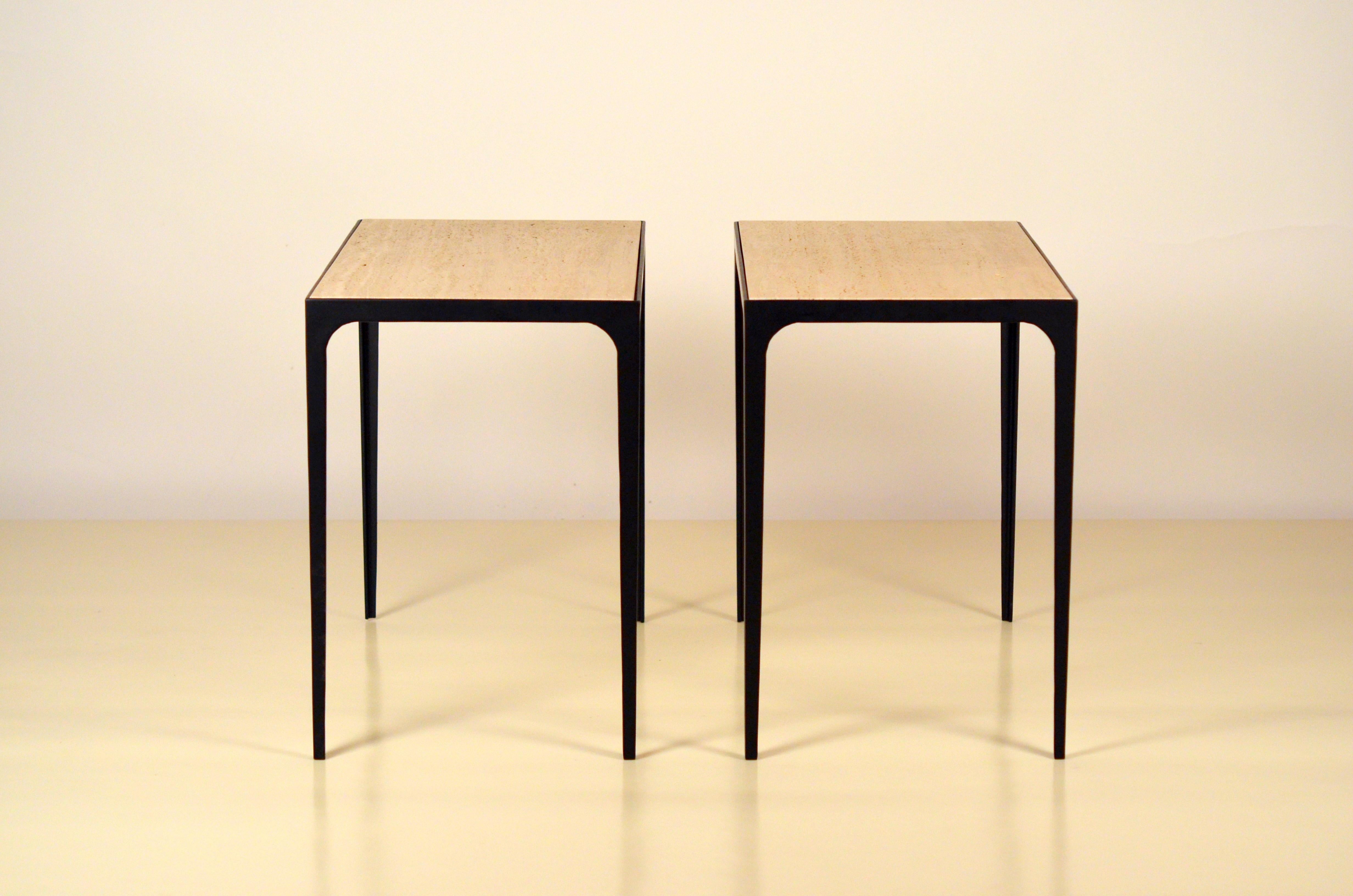 French Pair of Chic 'Esquisse' Grooved Ivory Travertine Side Tables by Design Frères For Sale