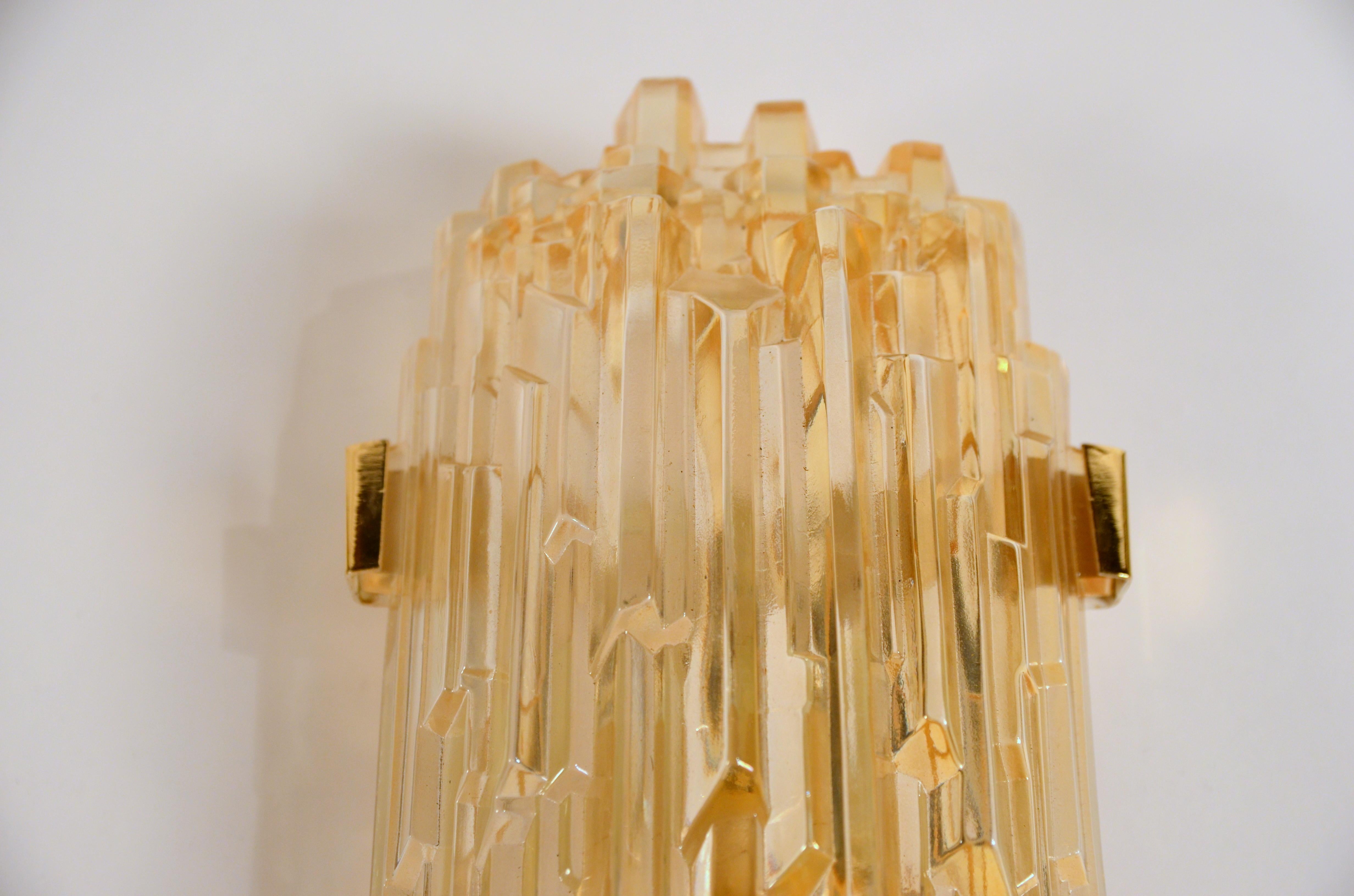 Pair of Chic French 1970s Brutalist Glass Sconces In Excellent Condition In Los Angeles, CA