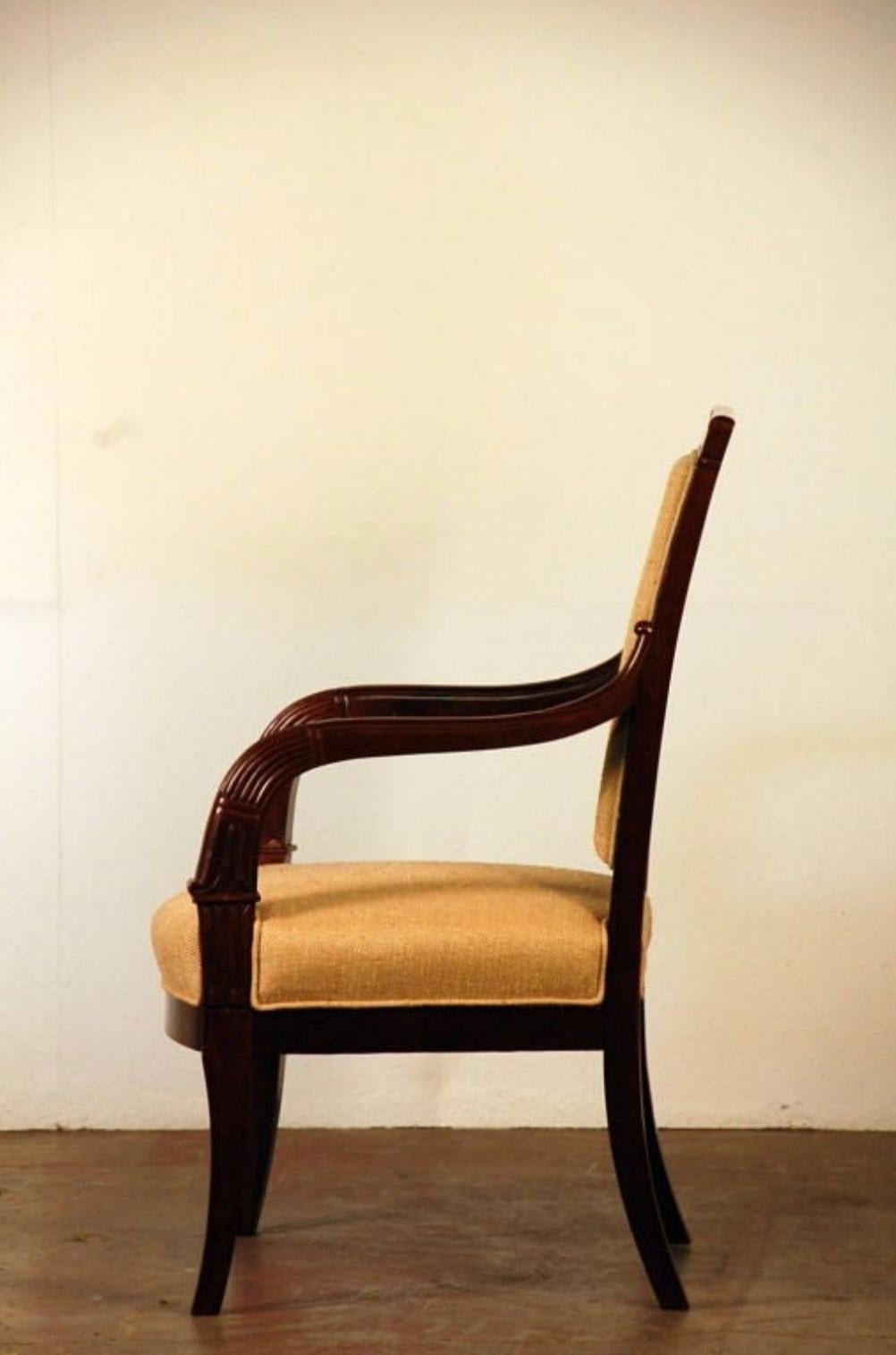 20ième siècle Paire de fauteuils chics et chics en acajou de style Empire français en vente