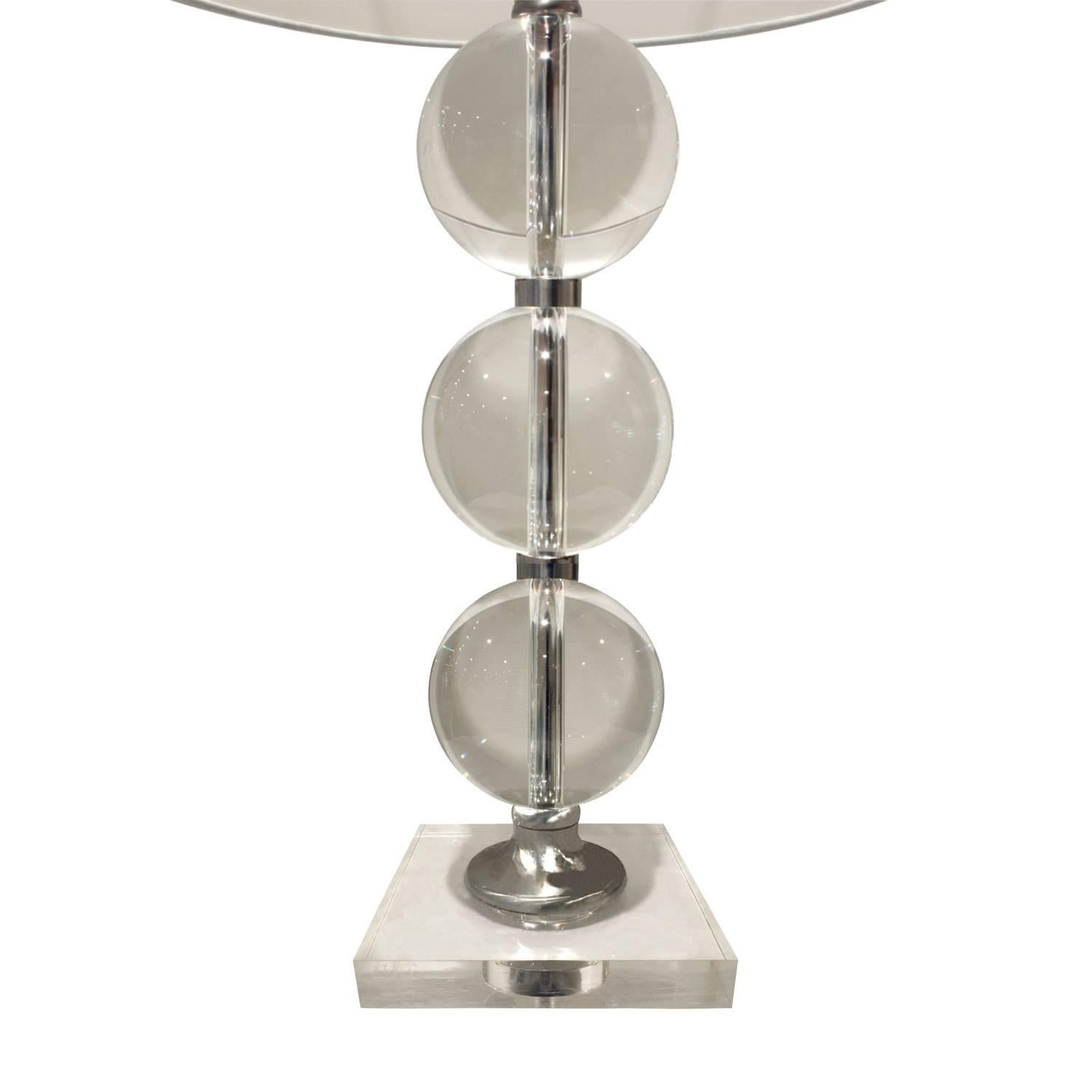 Américain Paire de lampes de table chics à boule en verre:: années 1940
