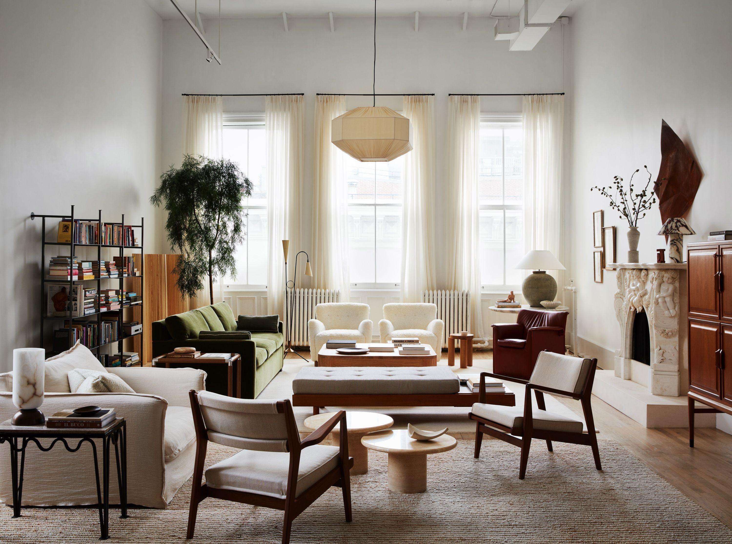 Ein Paar schicke Beistelltische 'Méandre' aus schwarzem Eisen und Travertin von Design Frères im Angebot 5