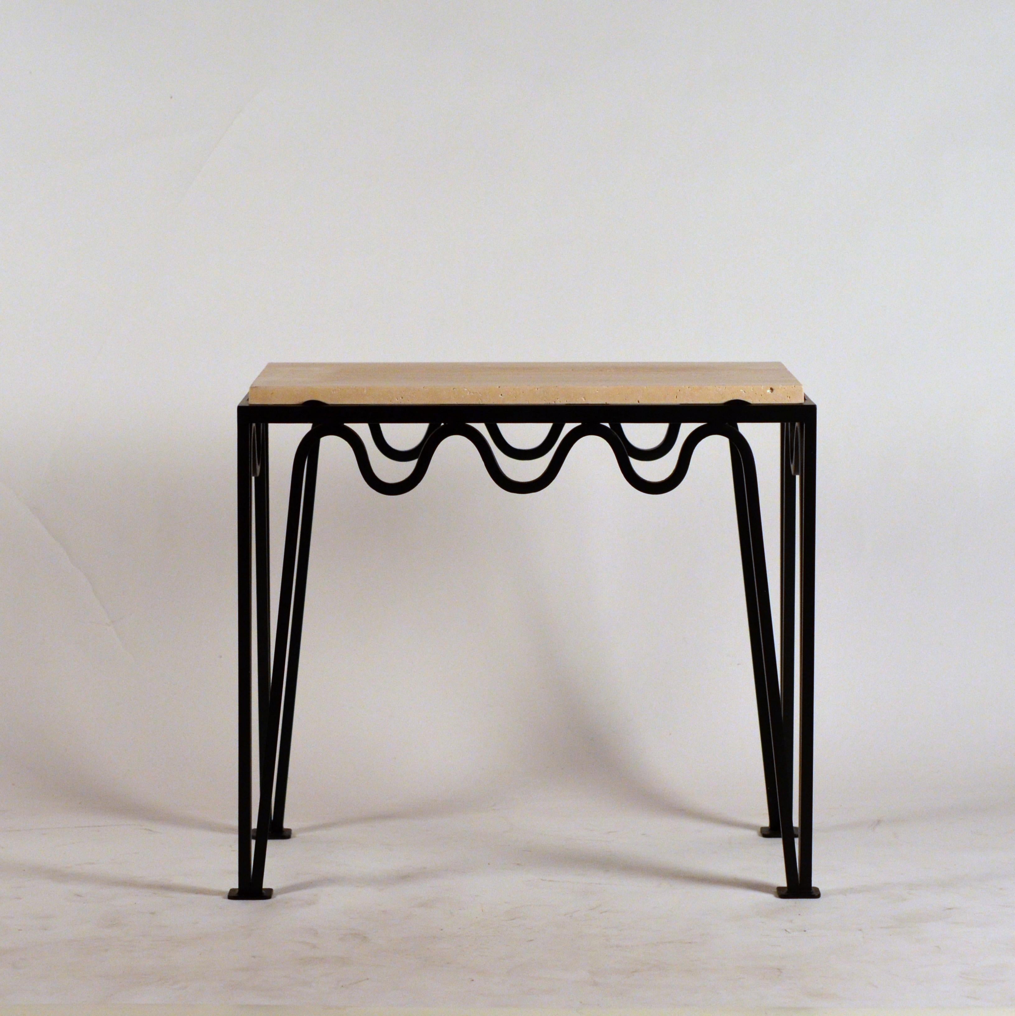 Contemporary Pair of Chic 'Méandre' Black Iron and Travertine Side Tables by Design Frères For Sale