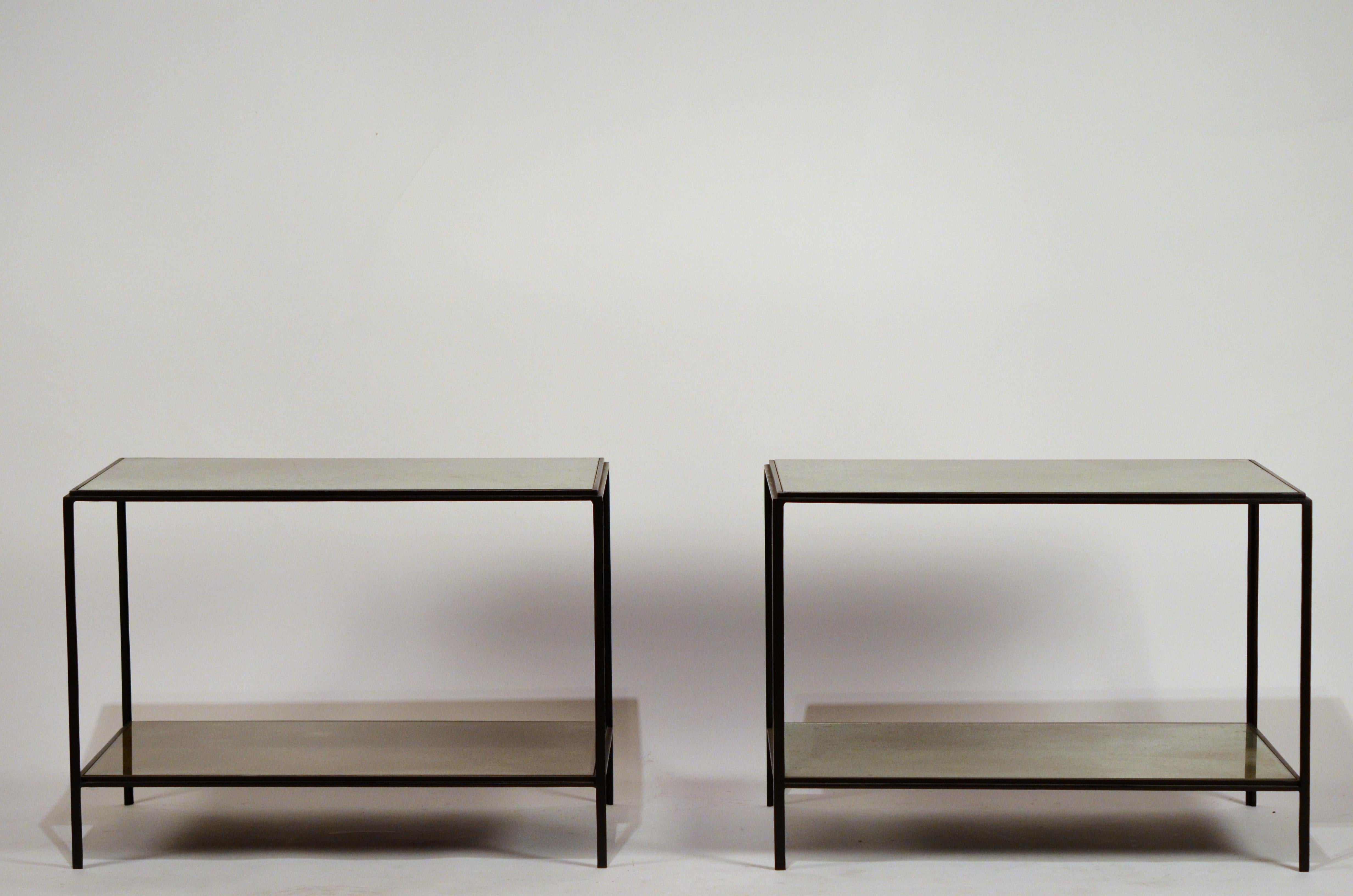 French Pair of Chic 'Rectiligne' Mirrored End Tables by Design Frères For Sale