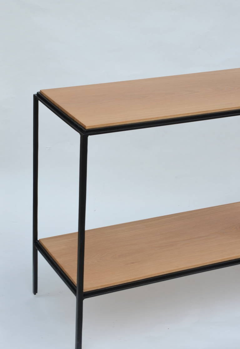 French Pair of Chic Wrought Iron and Oak 'Rectiligne' End Tables by Design Frères For Sale