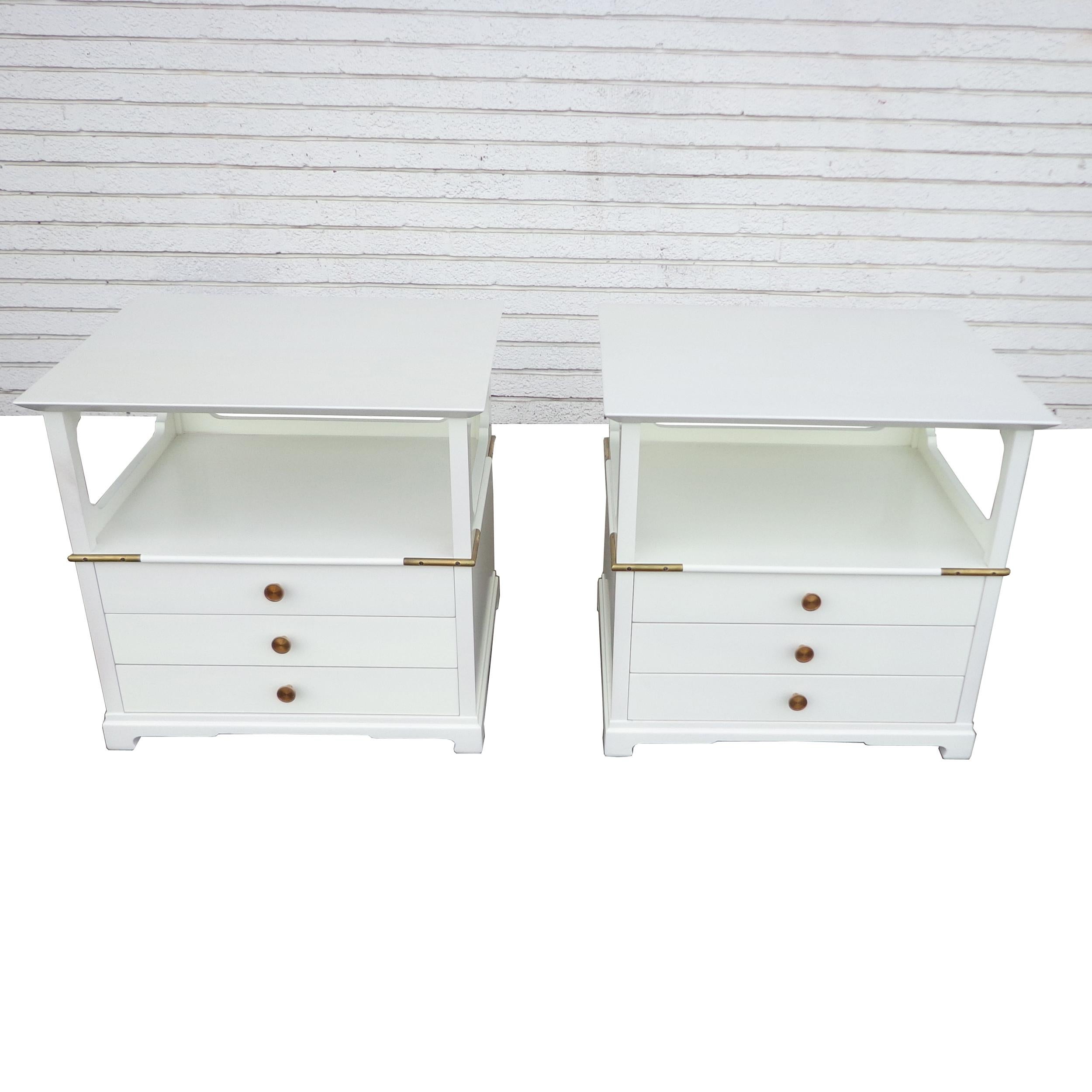 Hollywood Regency Pair of Chin Hua Nightstands by Renzo Rutili for Johnson Furniture Co
