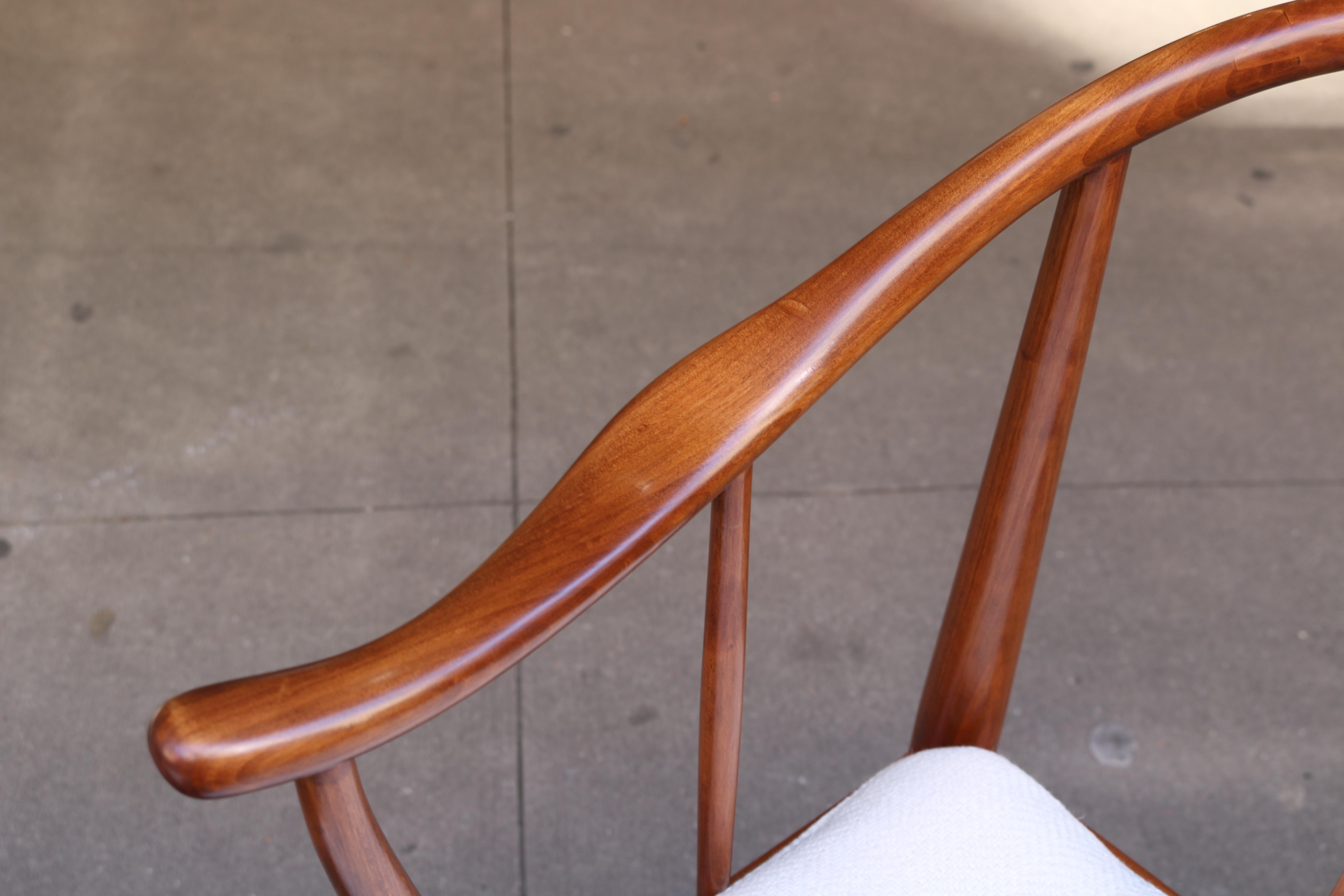 Mid-20th Century Pair of China Chairs by Hans J. Wegner for Fritz Hansen For Sale