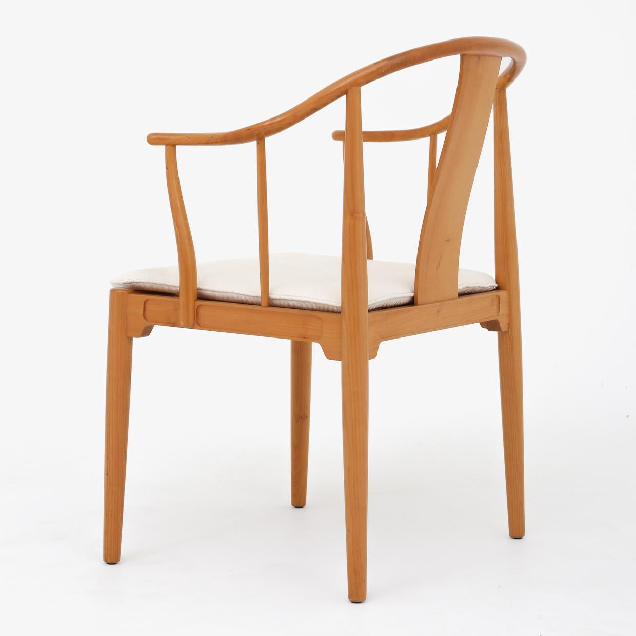 Pair of China Chairs by Hans J. Wegner, Maker Fritz Hansen at 1stDibs
