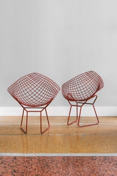 Pair of China red lacquered “Diamond” chairs by Harry Bertoia, 1950