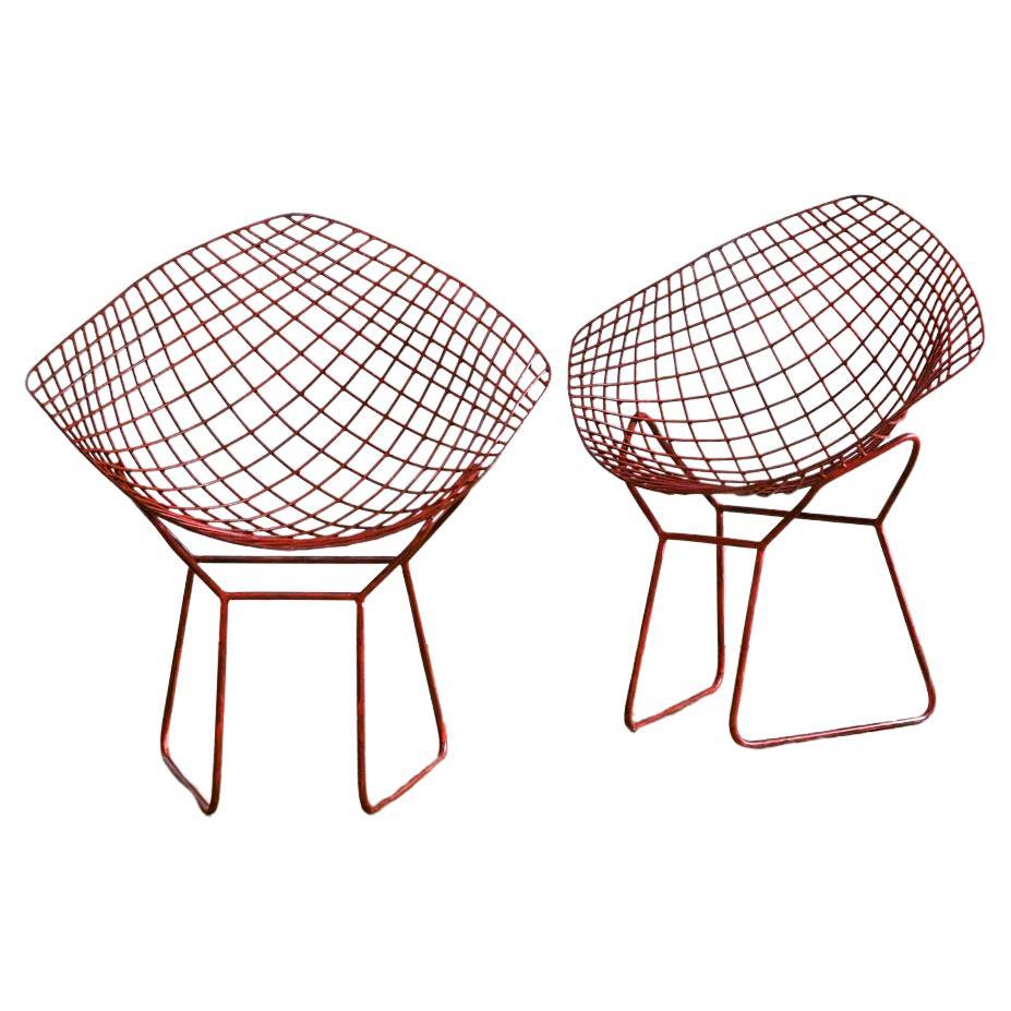 Pair of China red lacquered “Diamond” chairs by Harry Bertoia, 1950 en venta