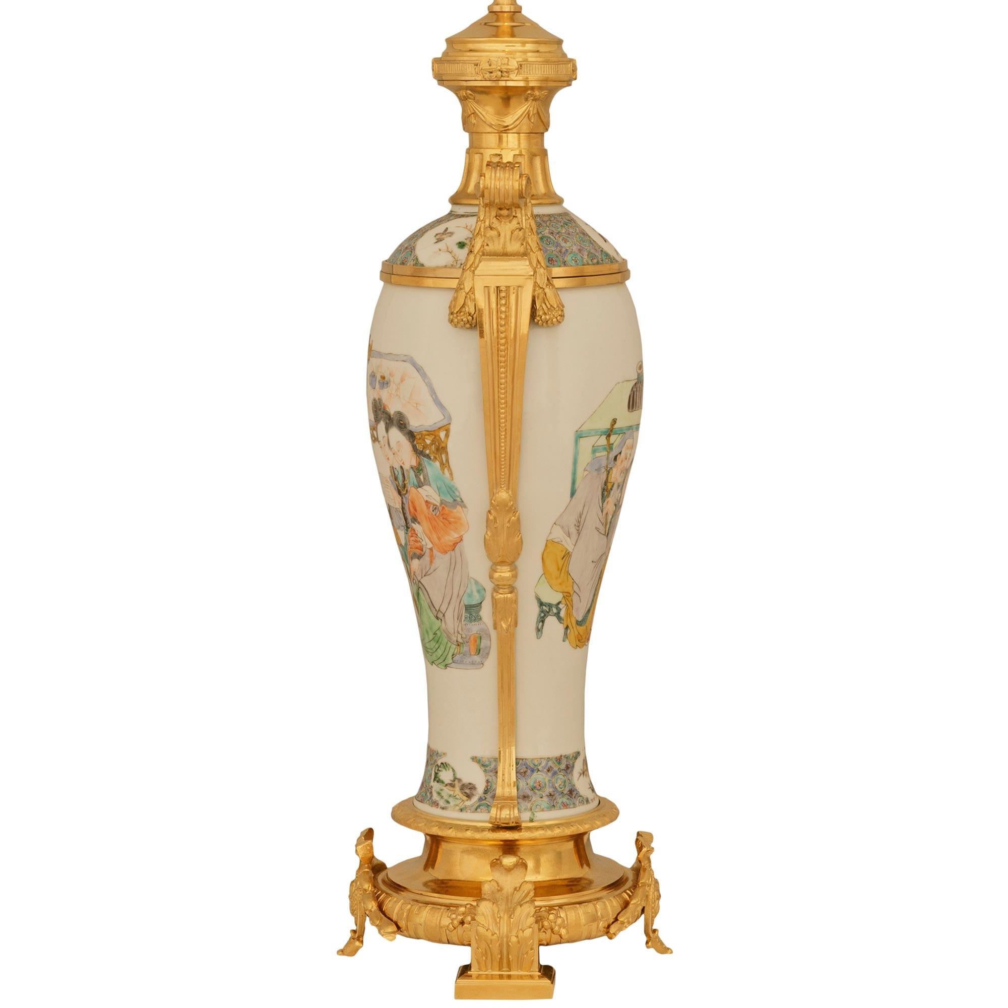 coppia di lampade in porcellana cinese del XVIII secolo e in ormolu francese di epoca Luigi XVI In condizioni buone in vendita a West Palm Beach, FL