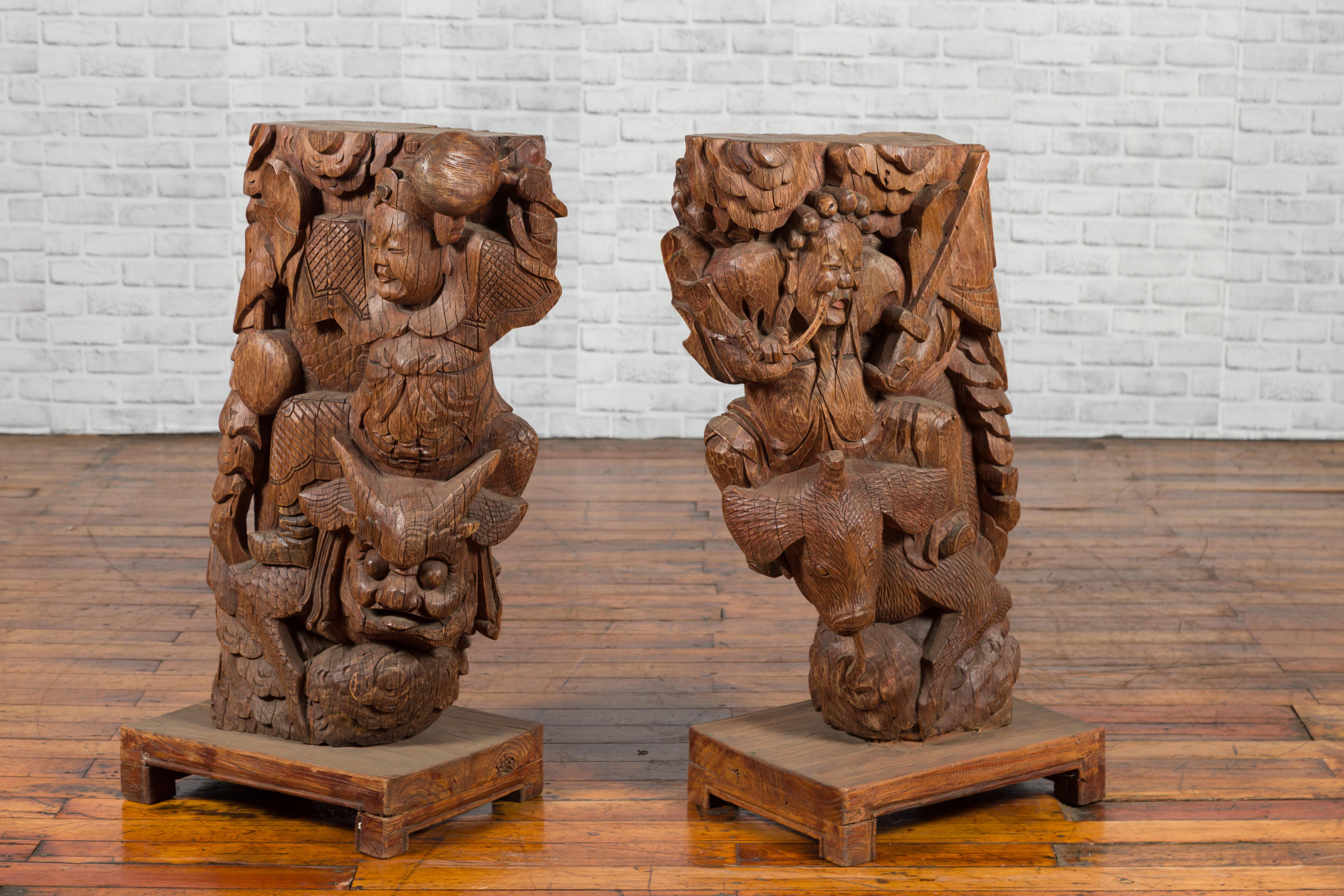 Pair of Chinese 19th Century Hand Carved Wooden Temple Corbels with Warriors For Sale 7