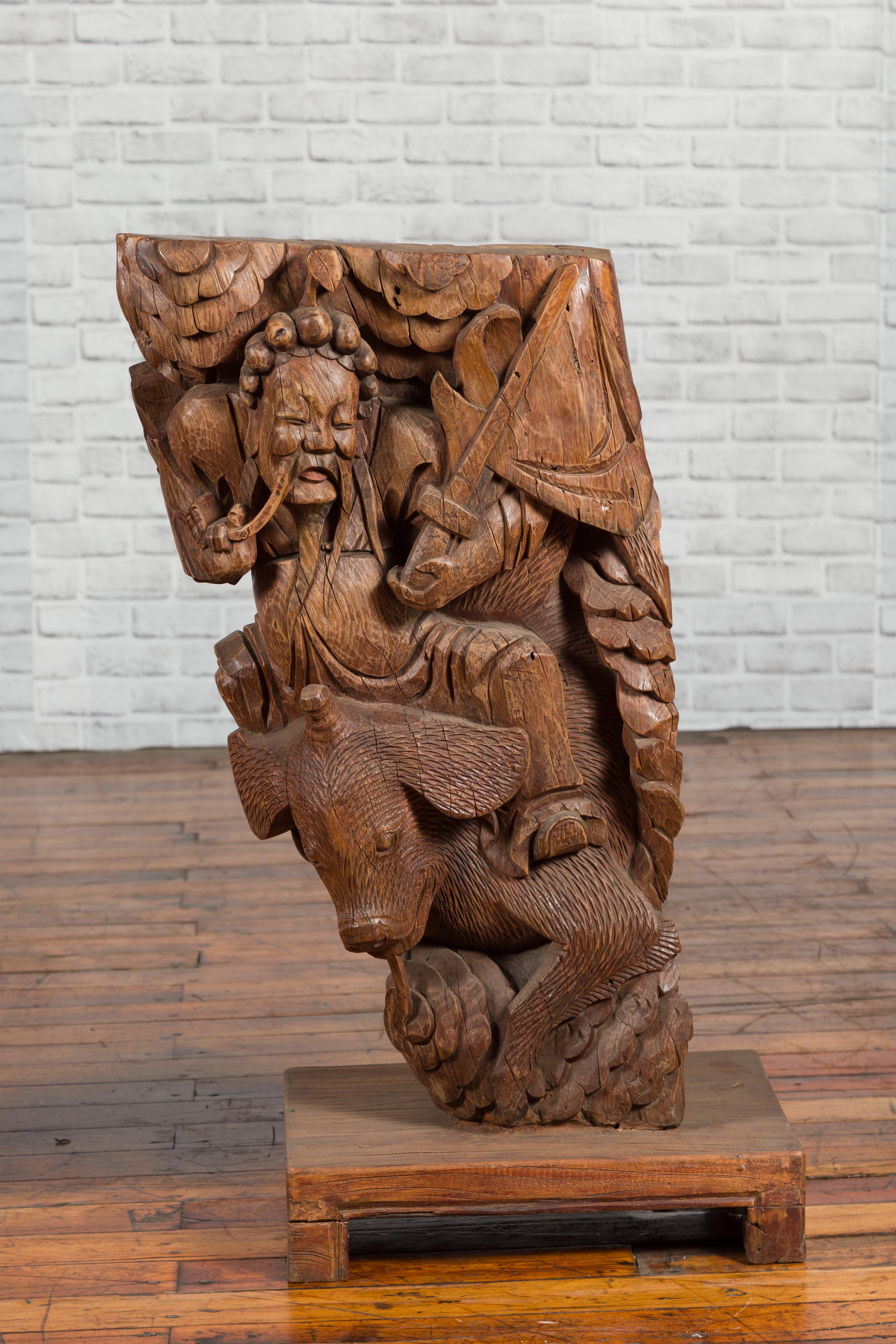 Hand-Carved Pair of Chinese 19th Century Hand Carved Wooden Temple Corbels with Warriors For Sale