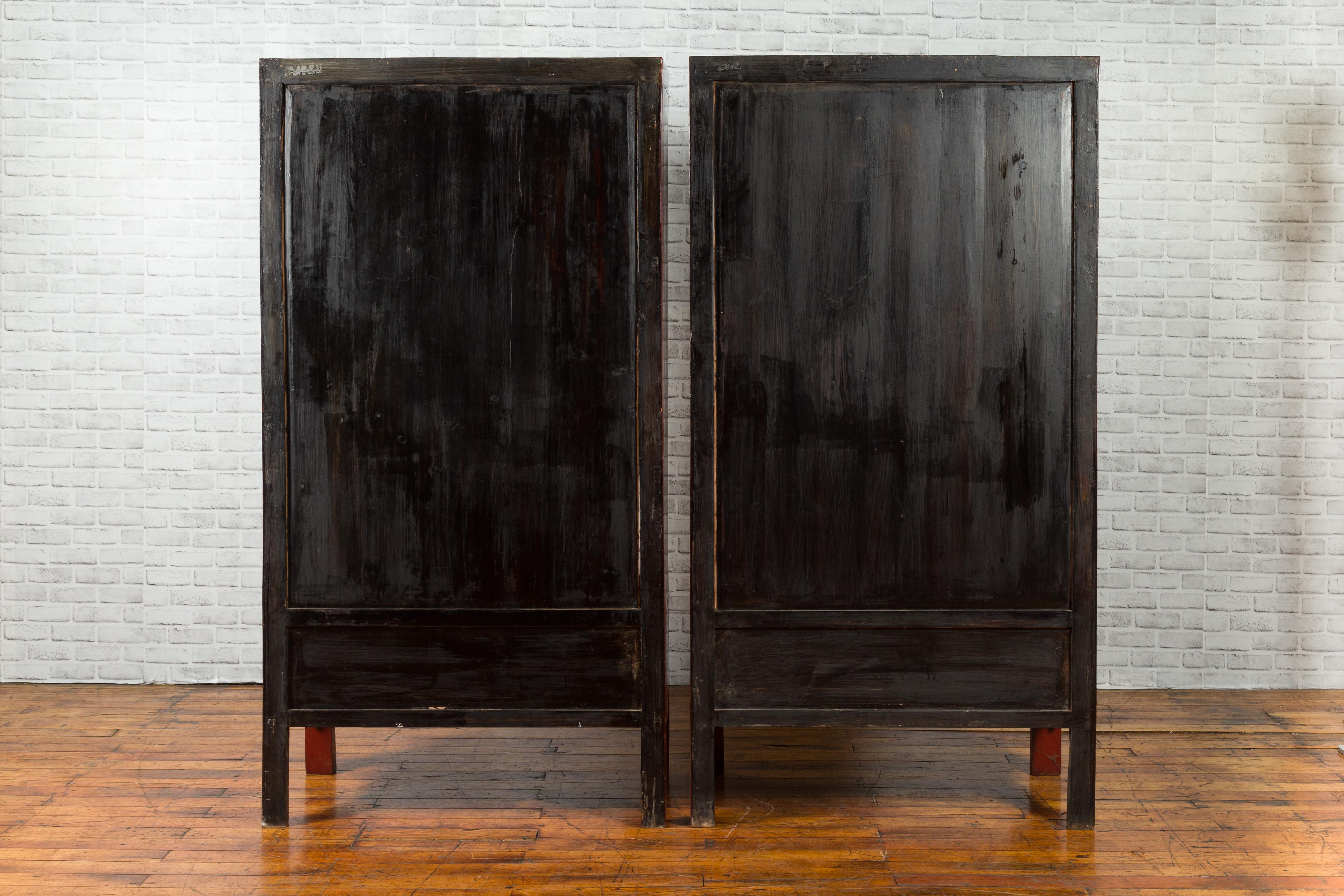 Pair of Chinese 19th Century Qing Red Lacquered Cabinets with Chinoiserie Decor 14