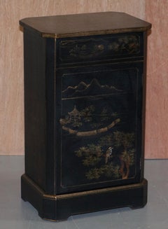 Pair of Chinese Antique Hand Painted Chinoiserie Side Table Cabinets Cupboards