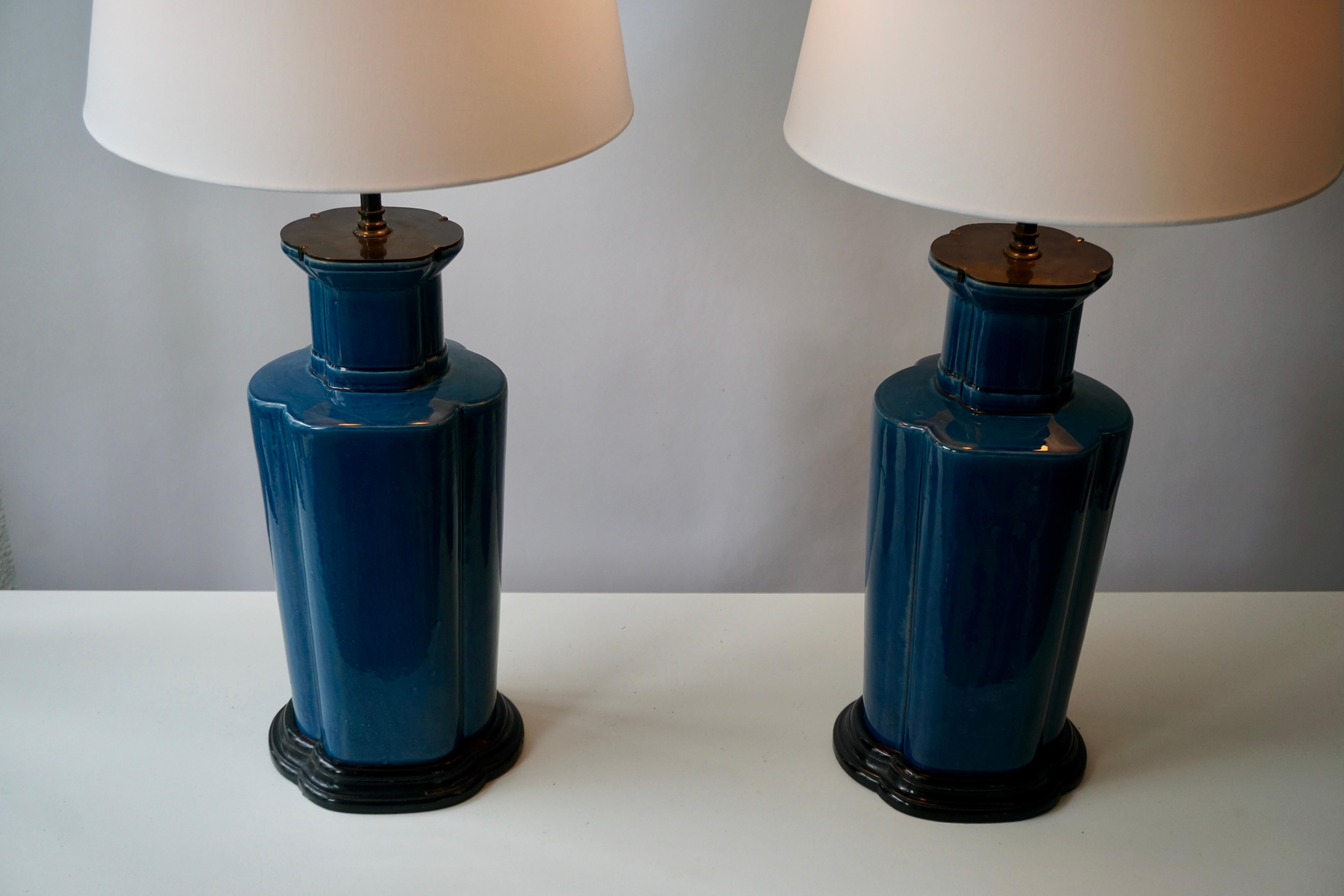 Pair of Chinese Porcelain Table Lamps For Sale 5