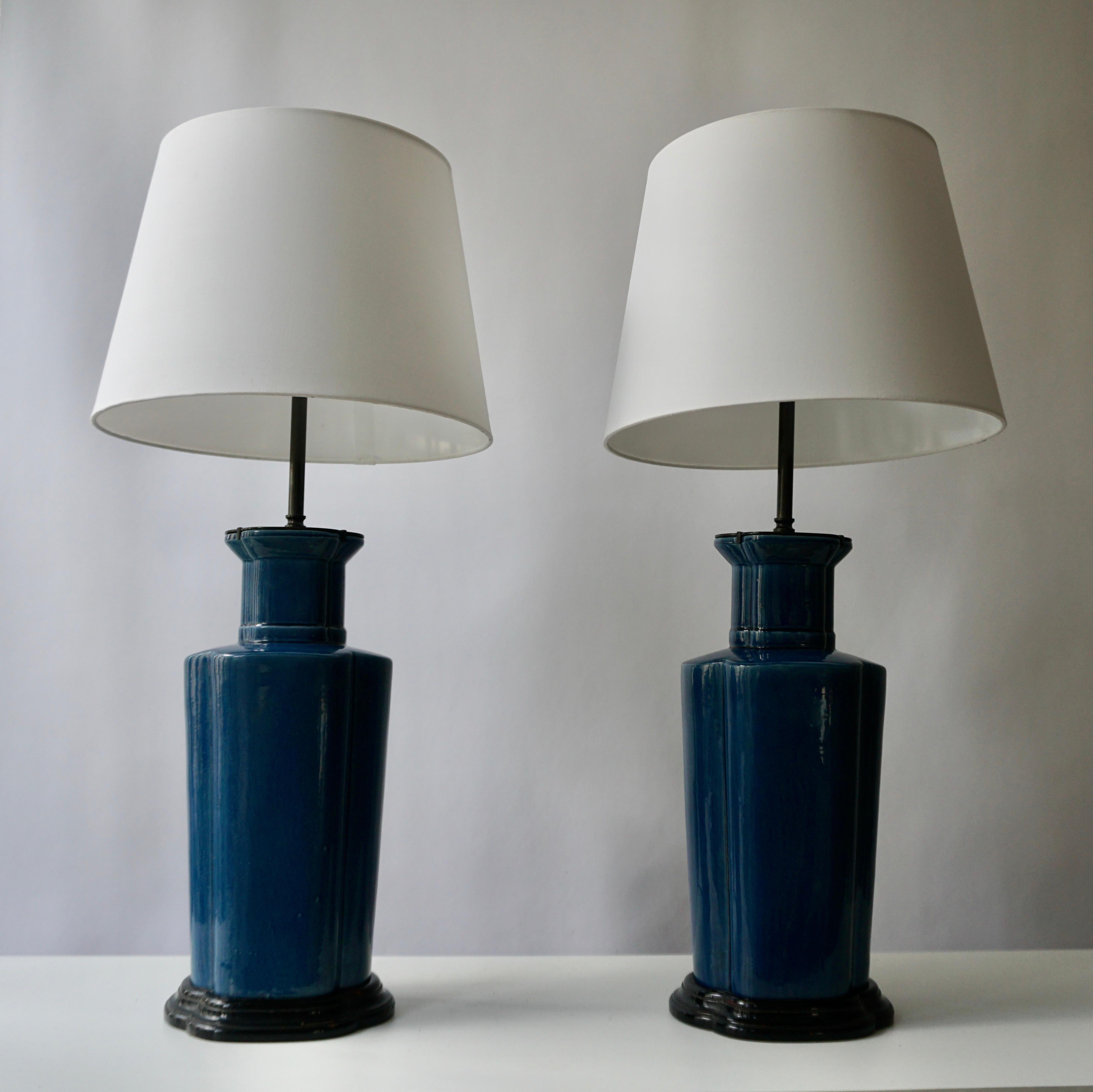 20th Century Pair of Chinese Porcelain Table Lamps For Sale