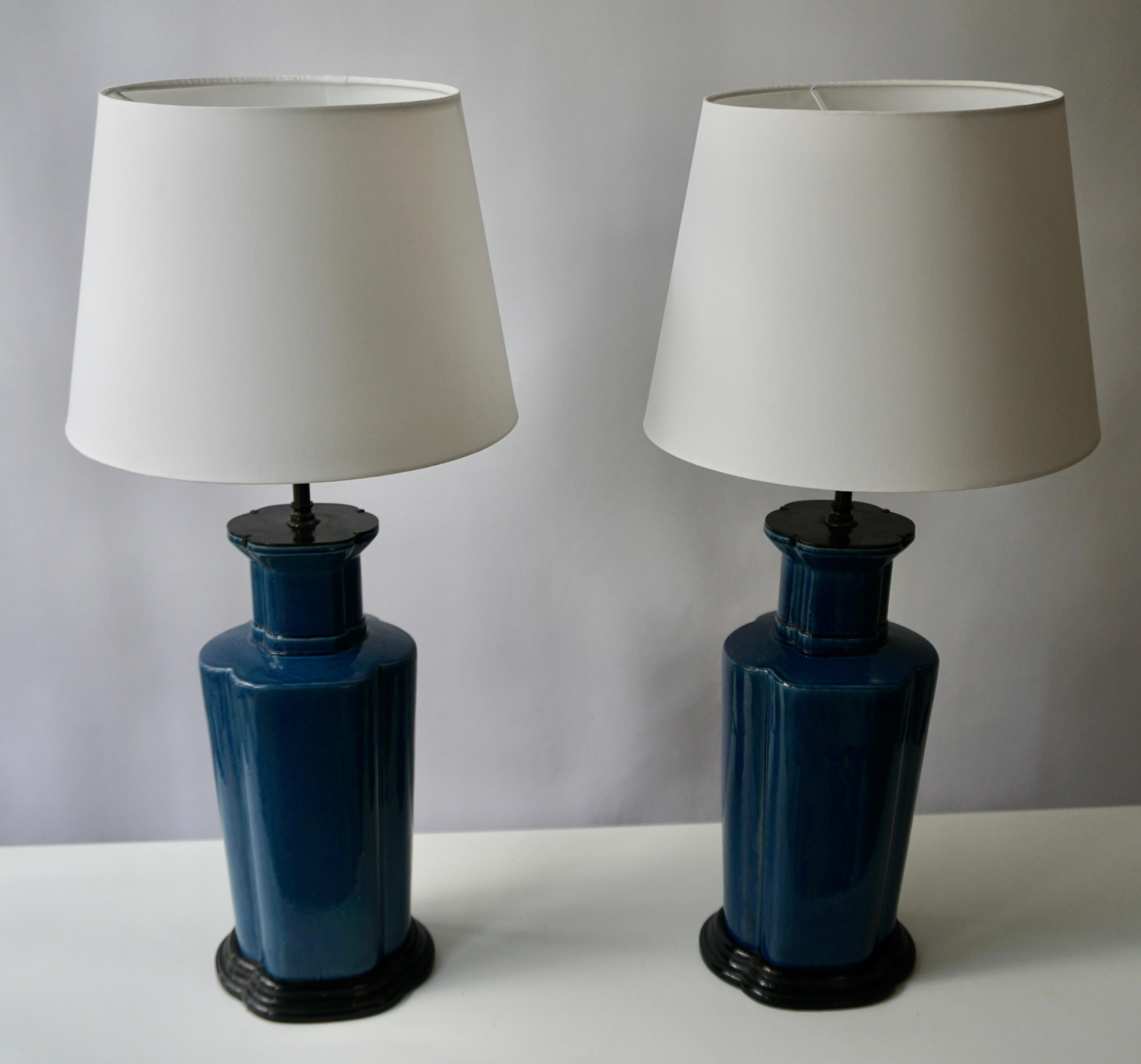 Brass Pair of Chinese Porcelain Table Lamps For Sale