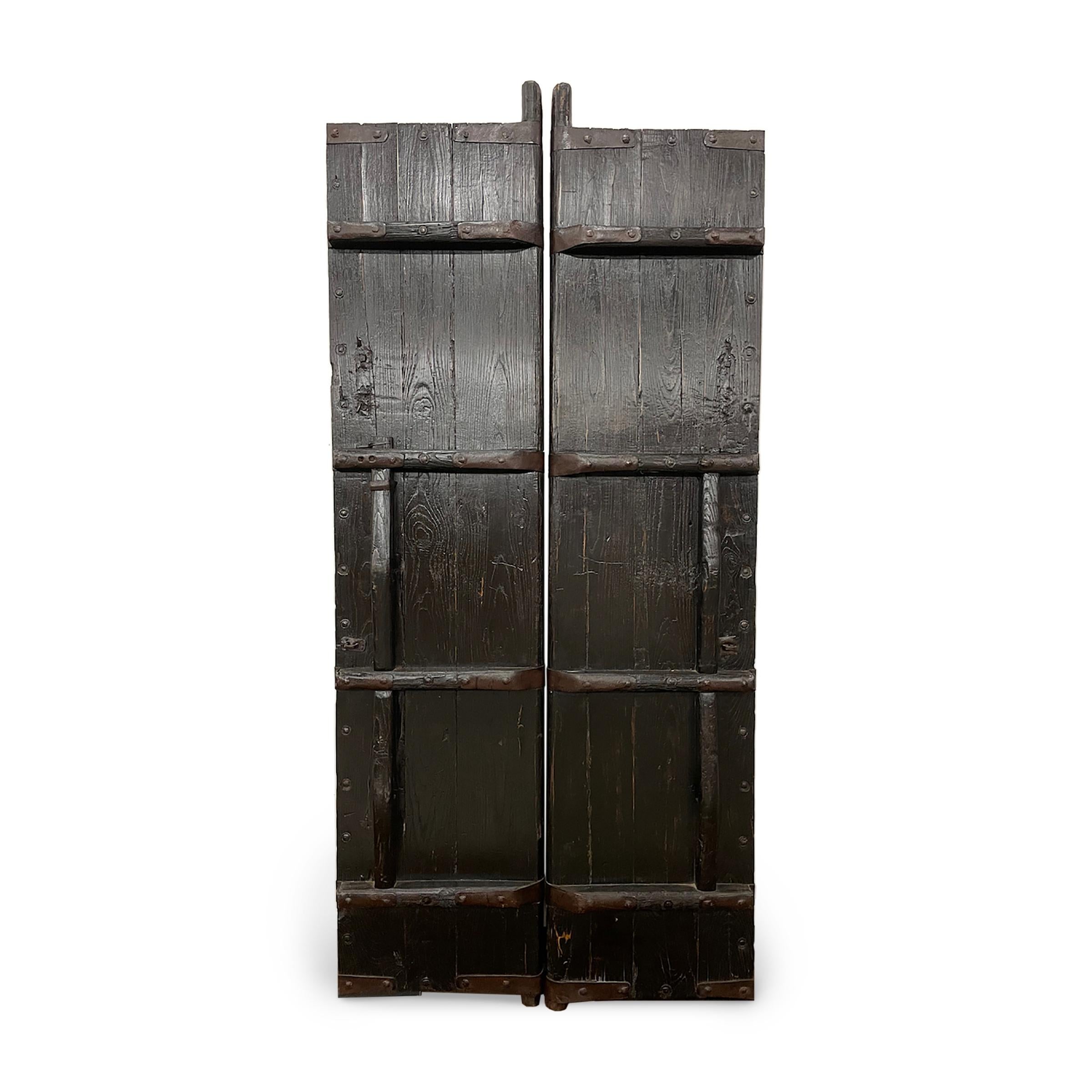 Pair of Chinese Black Lacquer Courtyard Doors, C. 1850 In Good Condition For Sale In Chicago, IL