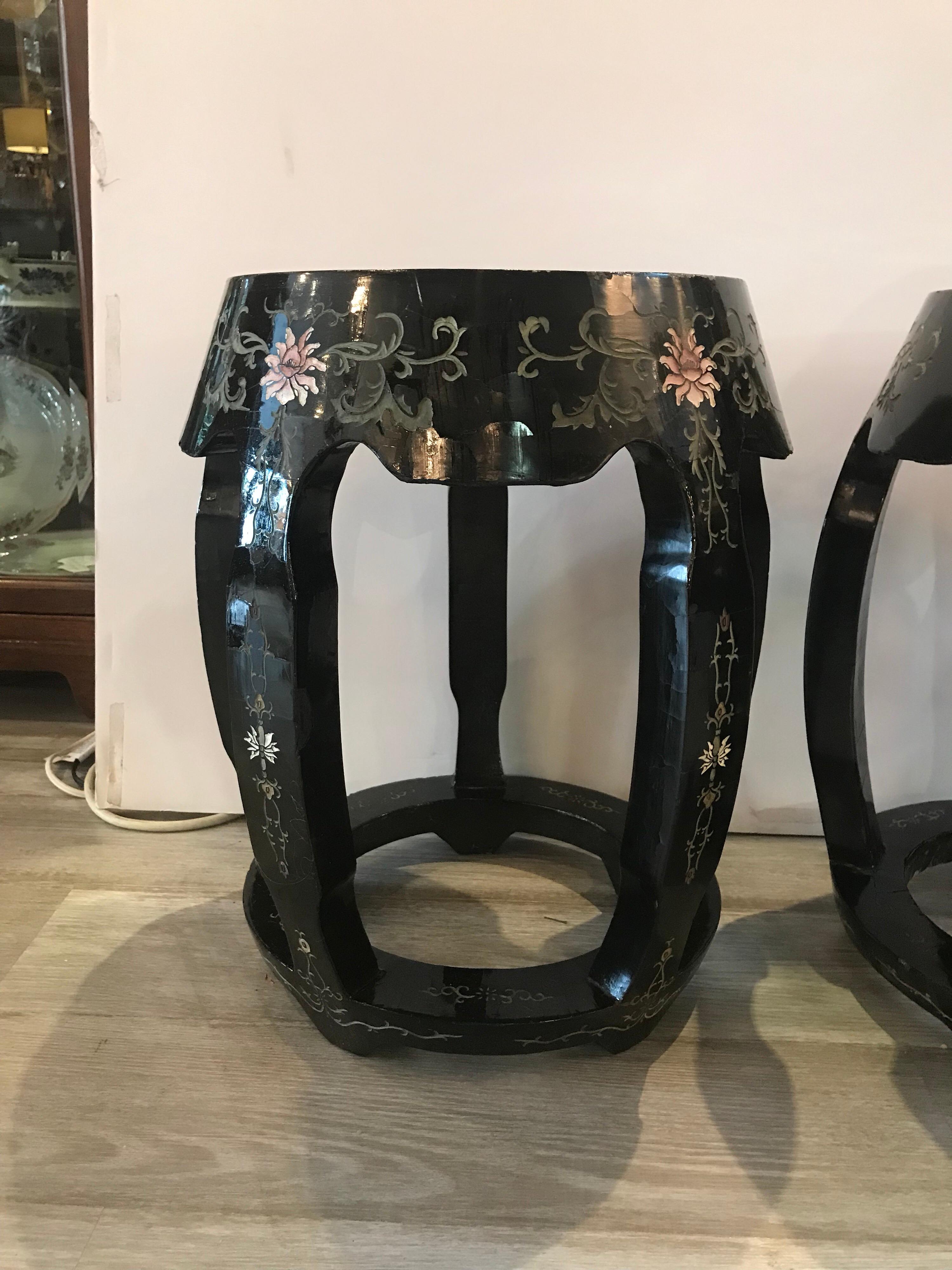 Pair of Chinese Black Lacquer Garden Seat Stands In Good Condition In Lambertville, NJ