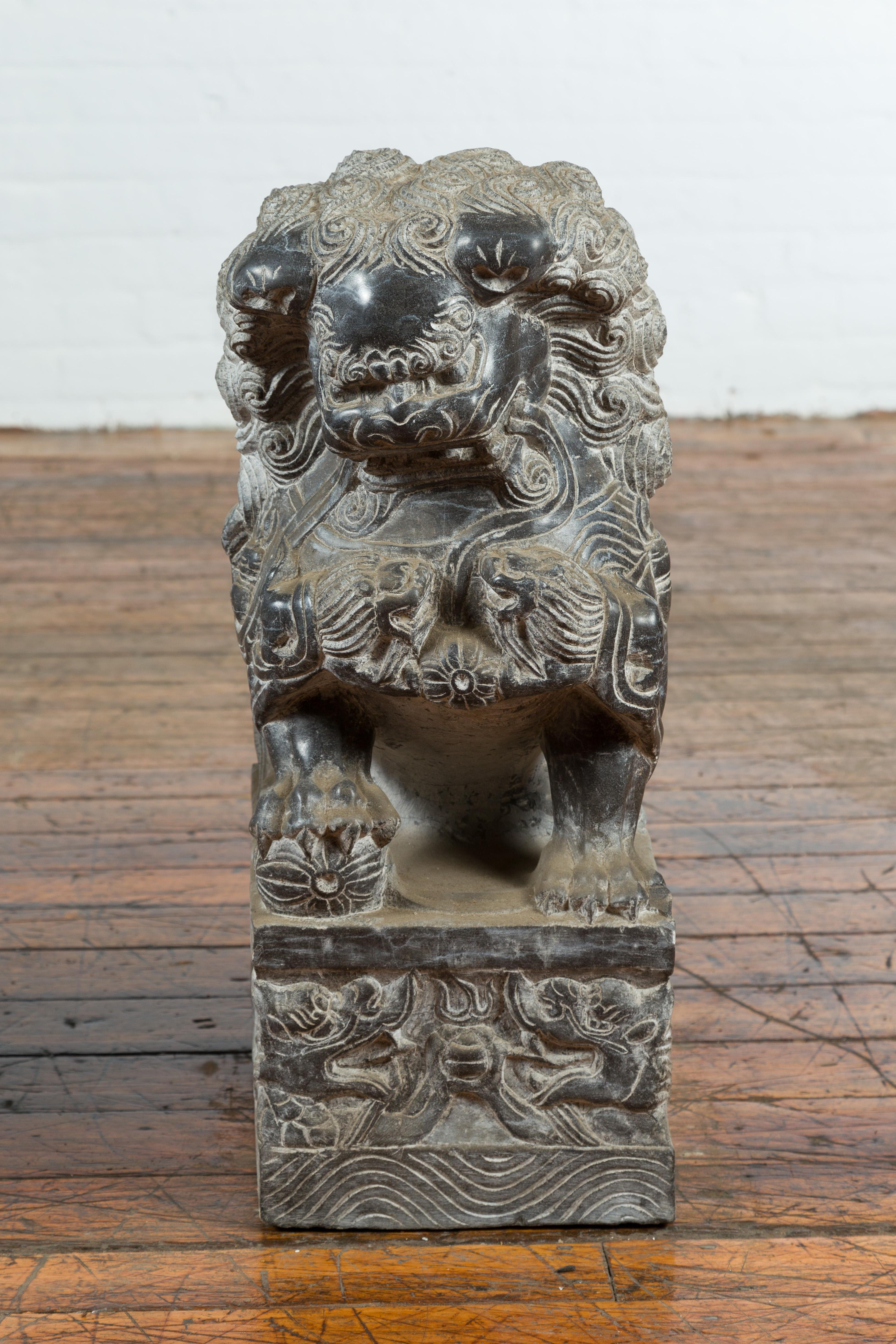 Pair of Chinese Black Marble Contemporary Facing Foo Dogs Guardian Lions For Sale 1