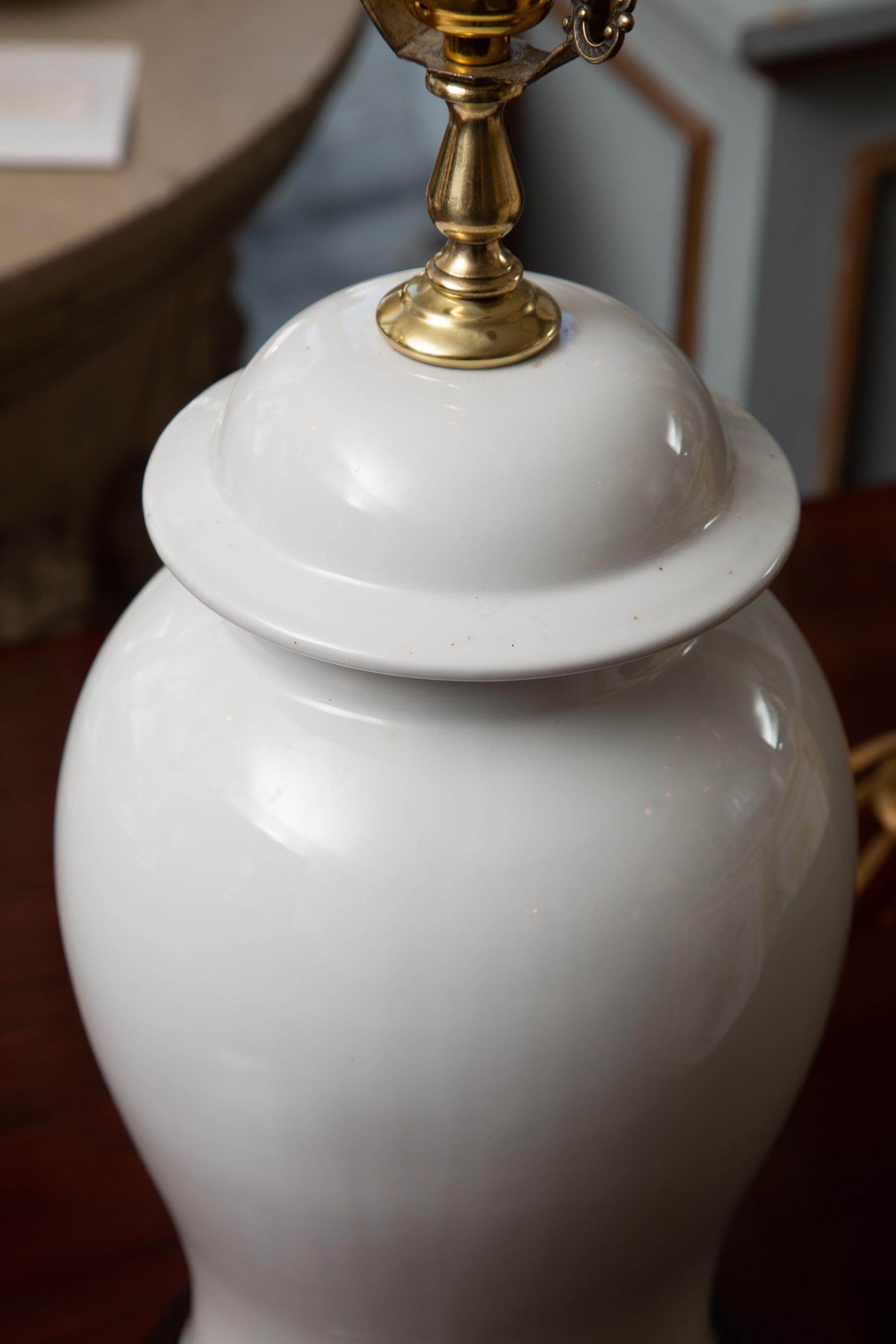 Chinese Blanc de Chine Ginger Jar Vases as Table Lamp. In Good Condition In WEST PALM BEACH, FL