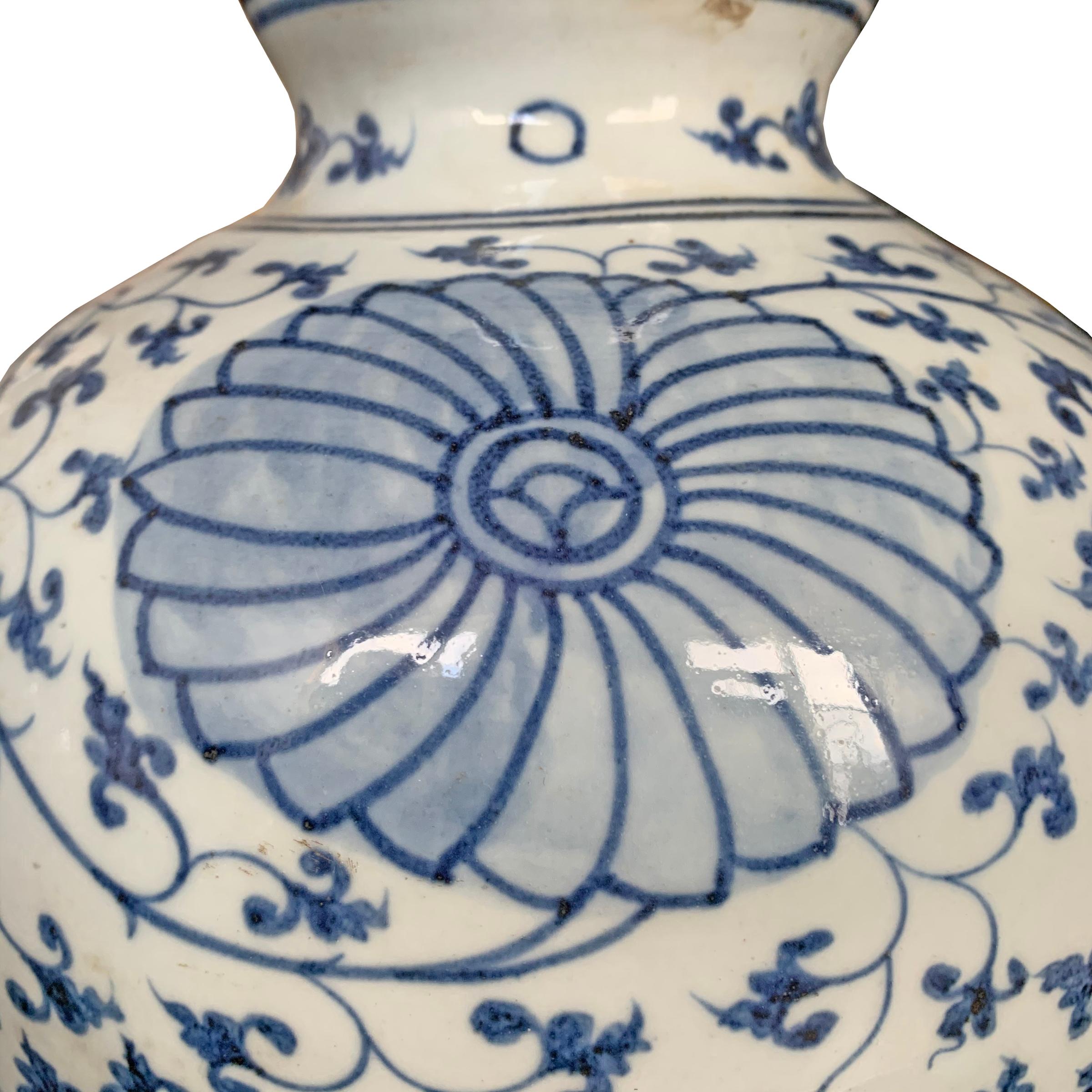 Pair of Chinese Blue and White Double-Gourd Vases 2