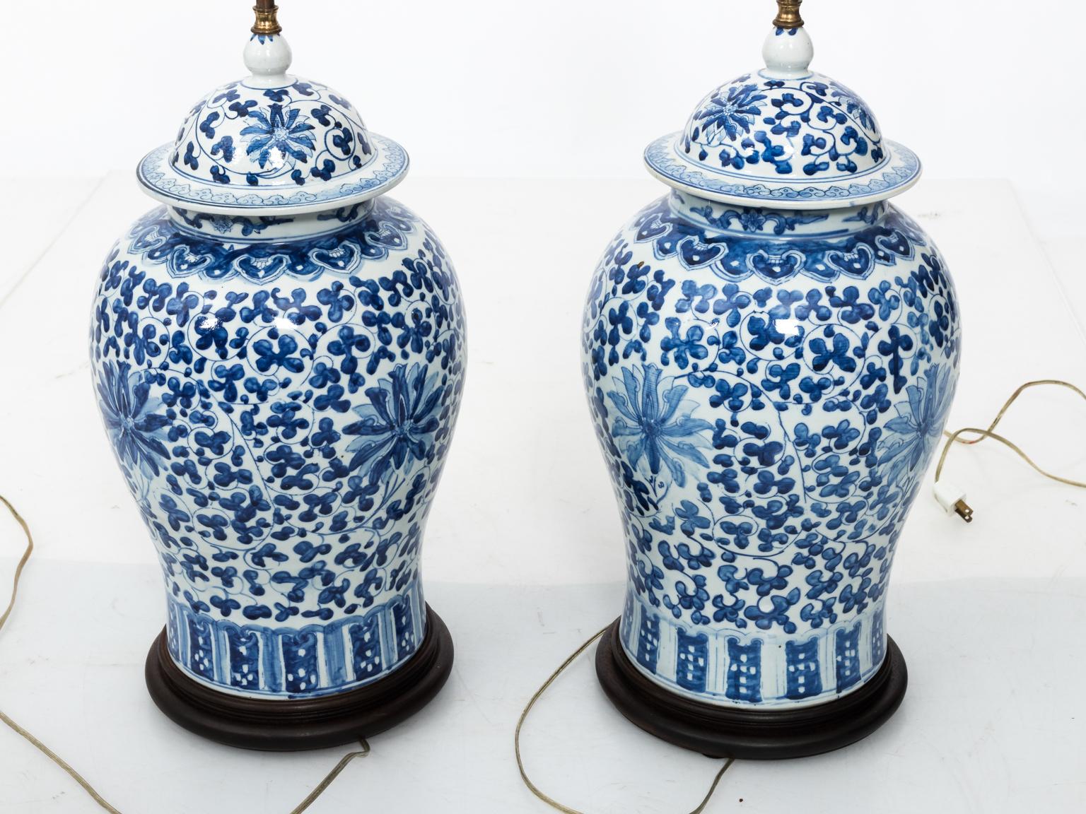 Paire de lampes chinoises en pot de gingembre bleu et blanc 2